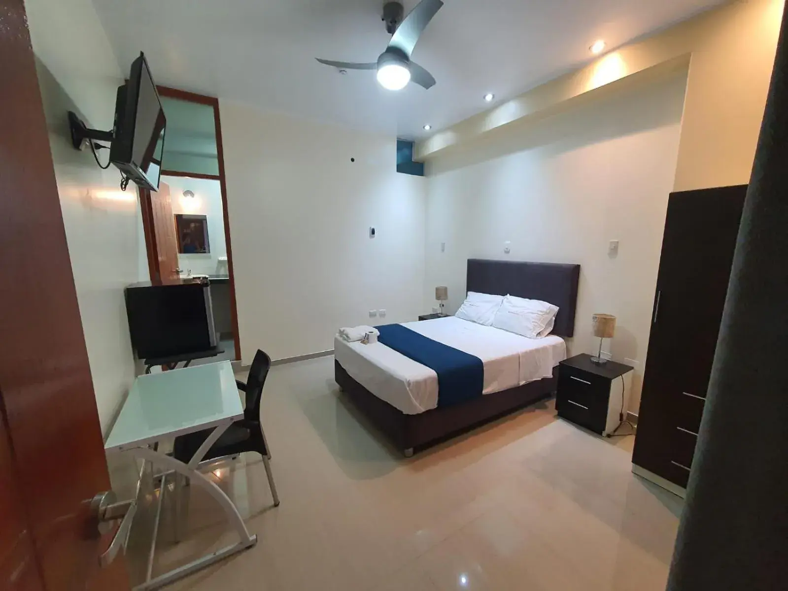 Deluxe Single Room - single occupancy in GOLDEN SKY Deluxe Single Room - single occupancy in GOLDEN SKY