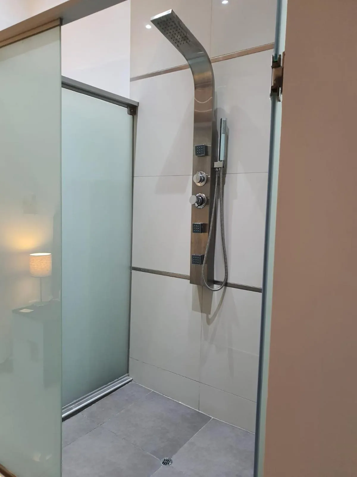 Shower in GOLDEN SKY