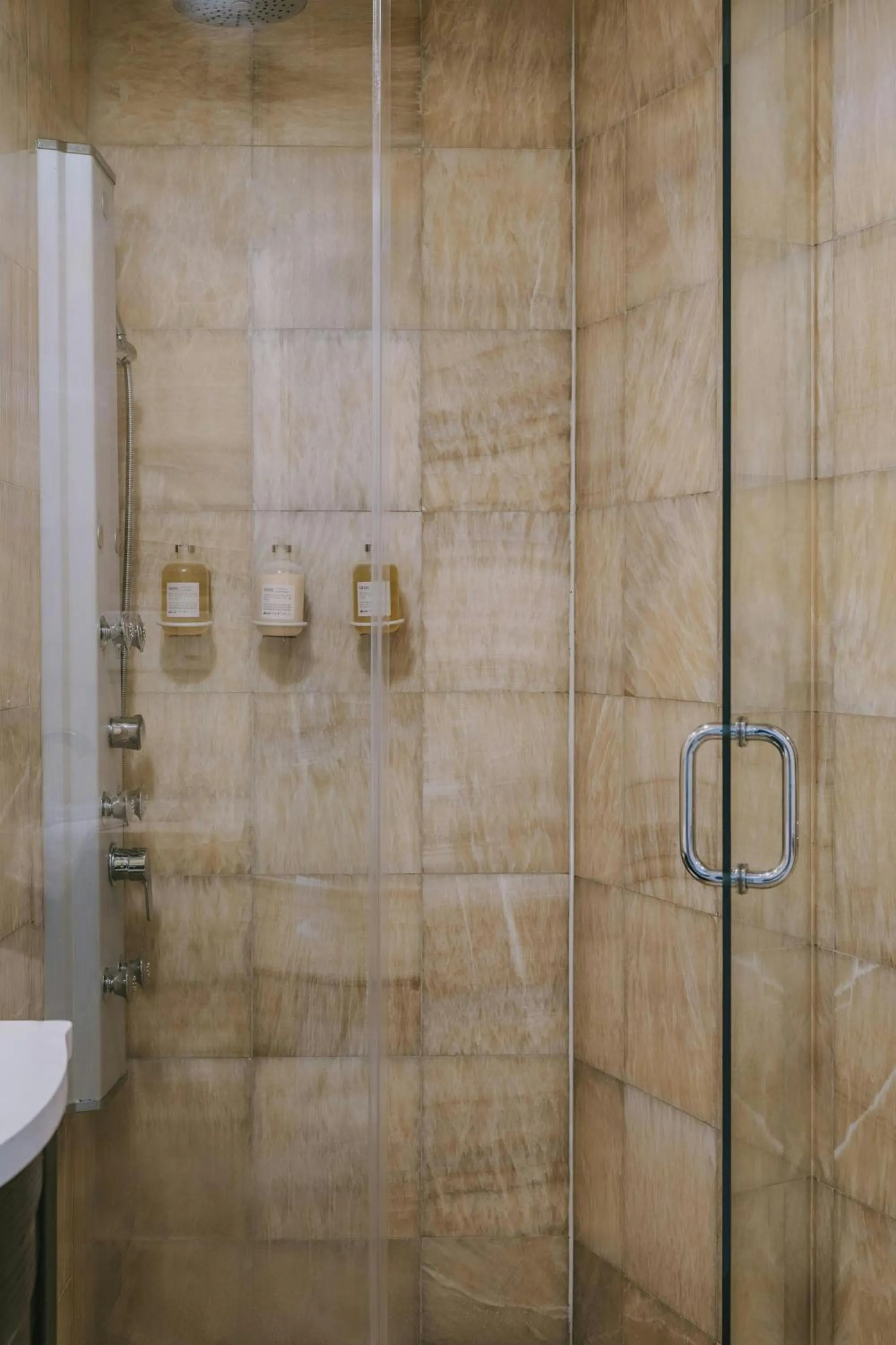 Bathroom in Flatiron Hotel, Sonder by Marriott Bonvoy