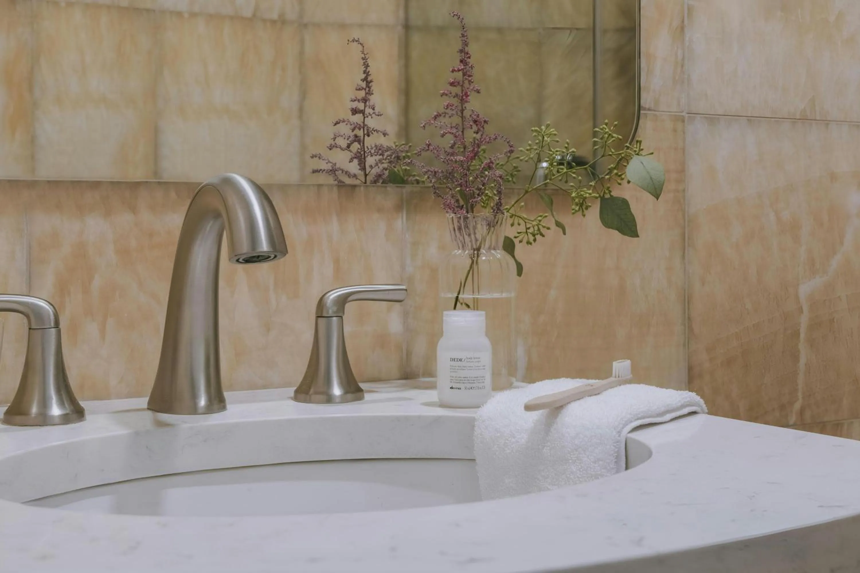 Bathroom in Flatiron Hotel, Sonder by Marriott Bonvoy