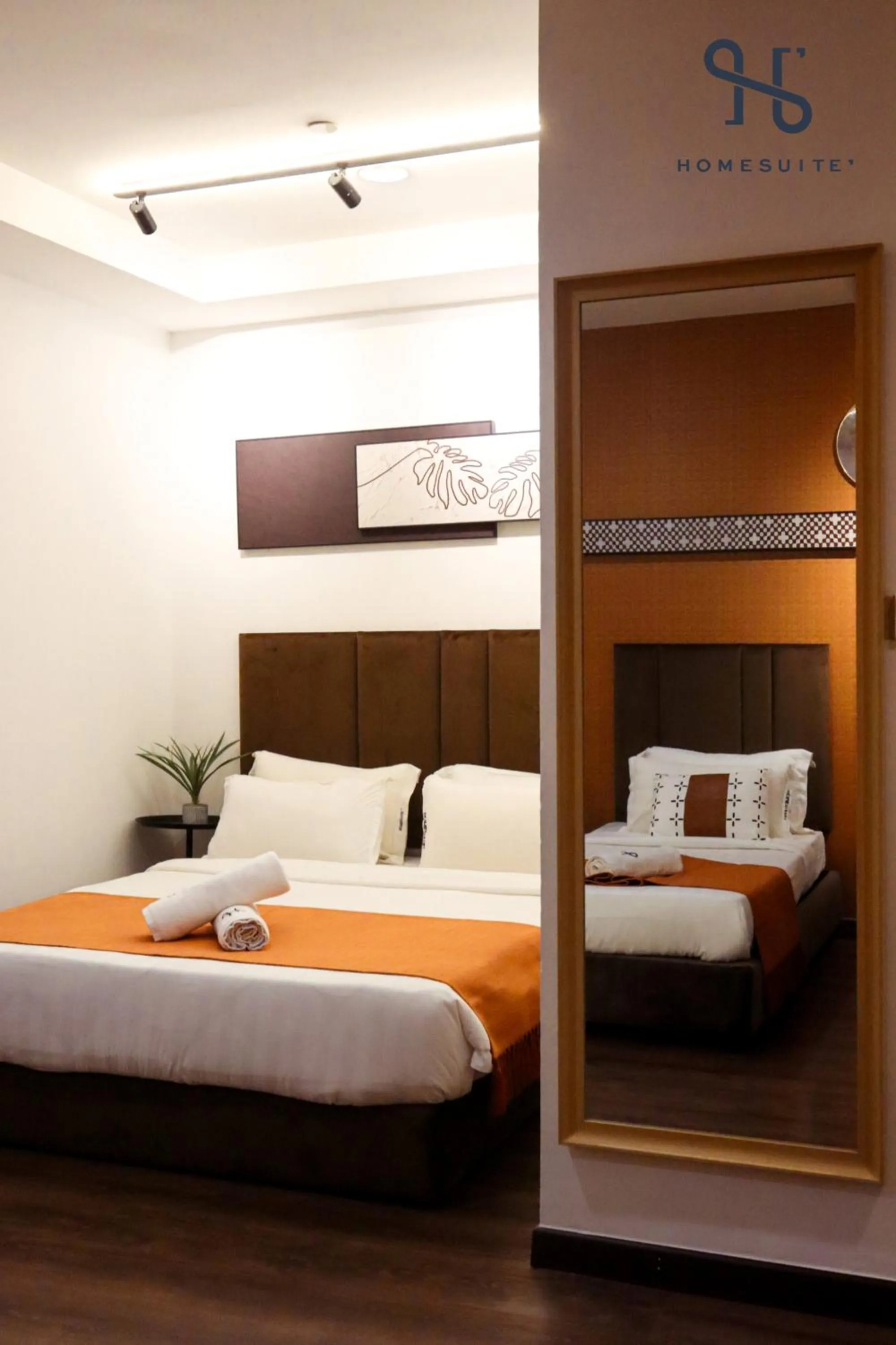 Photo of the whole room, Bed in Homesuite' Home at Riverson Soho