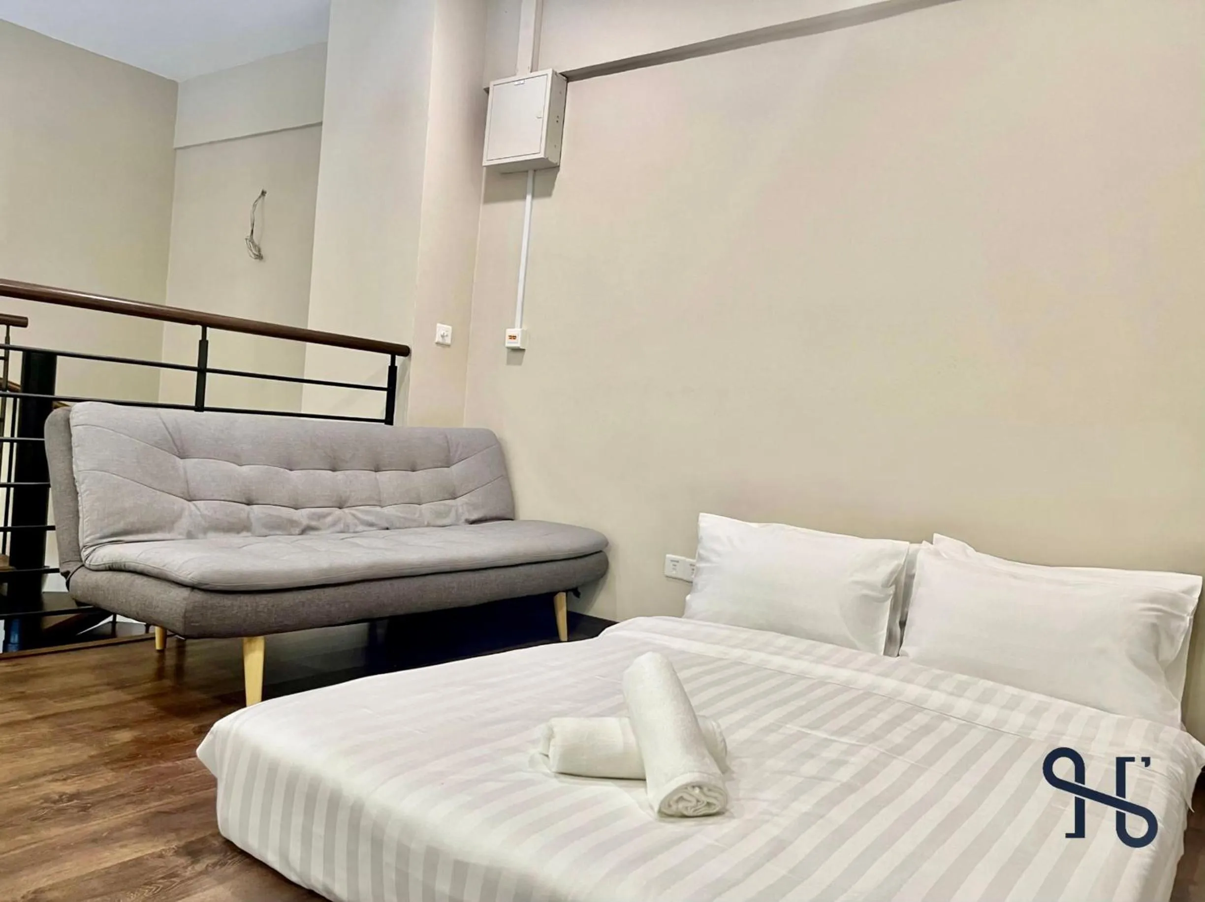 Bedroom, Bed in Homesuite' Home at Riverson Soho