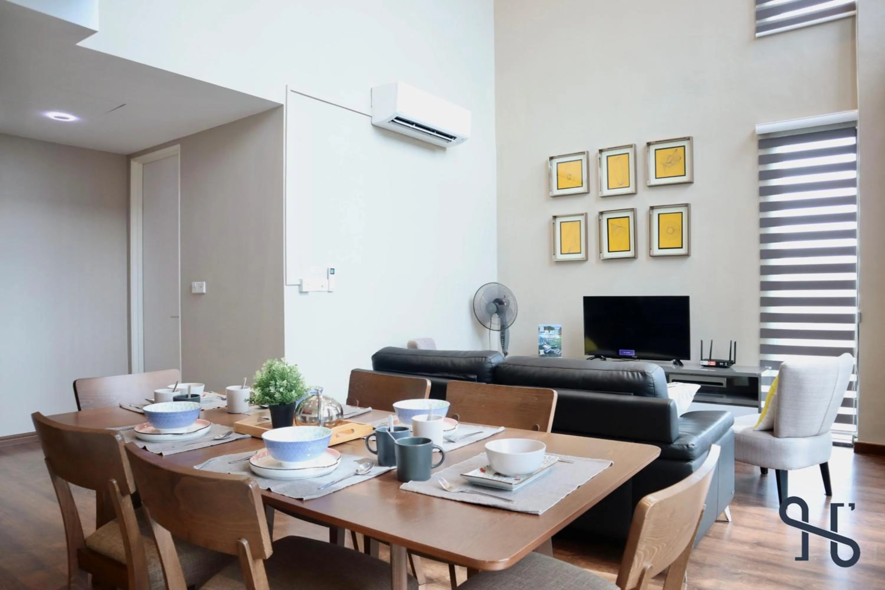 TV and multimedia in Homesuite' Home at Riverson Soho