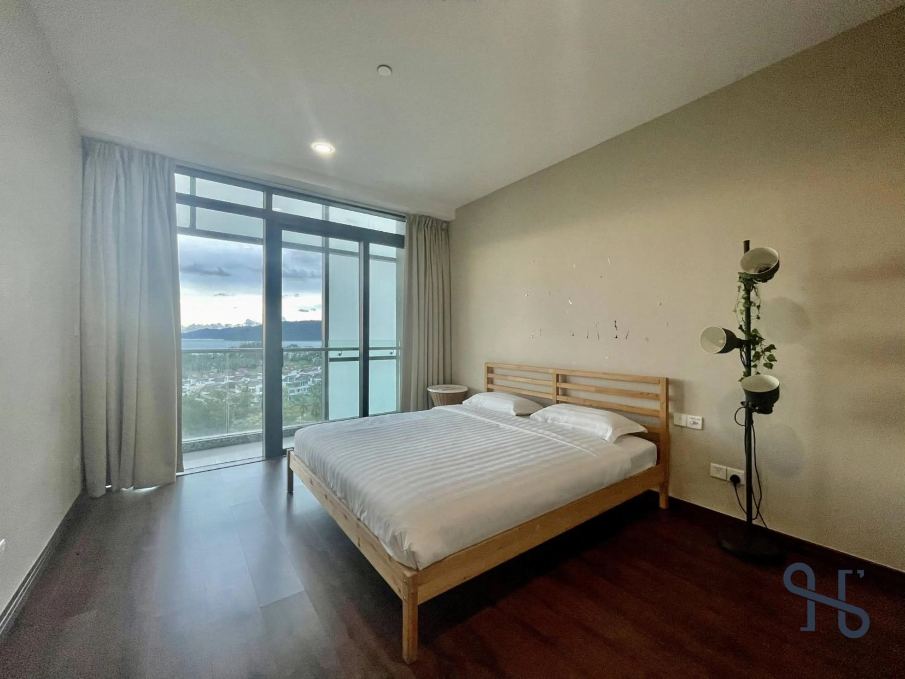 Bedroom, Bed in Homesuite' Home at Riverson Soho