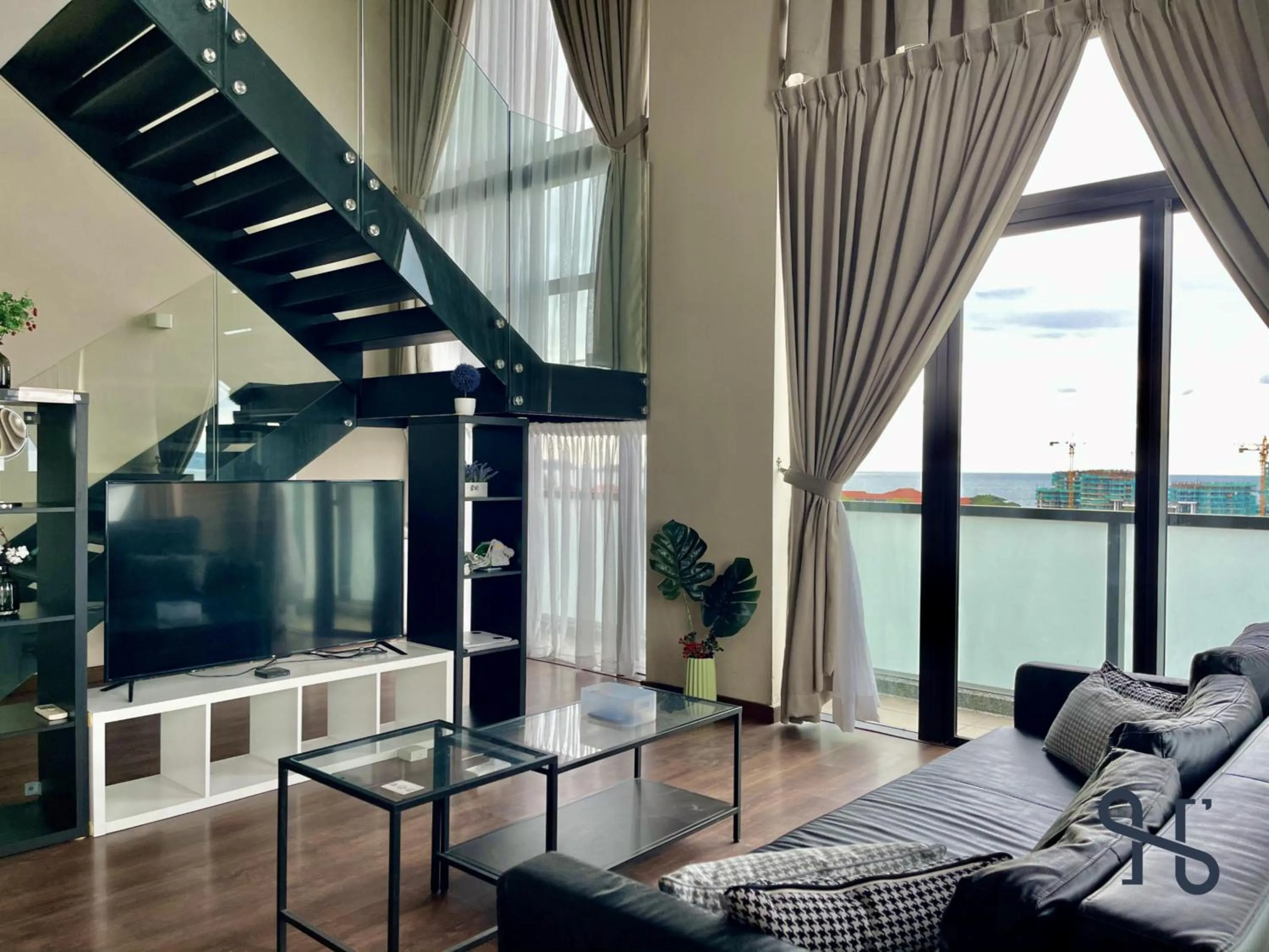 Living room in Homesuite' Home at Riverson Soho