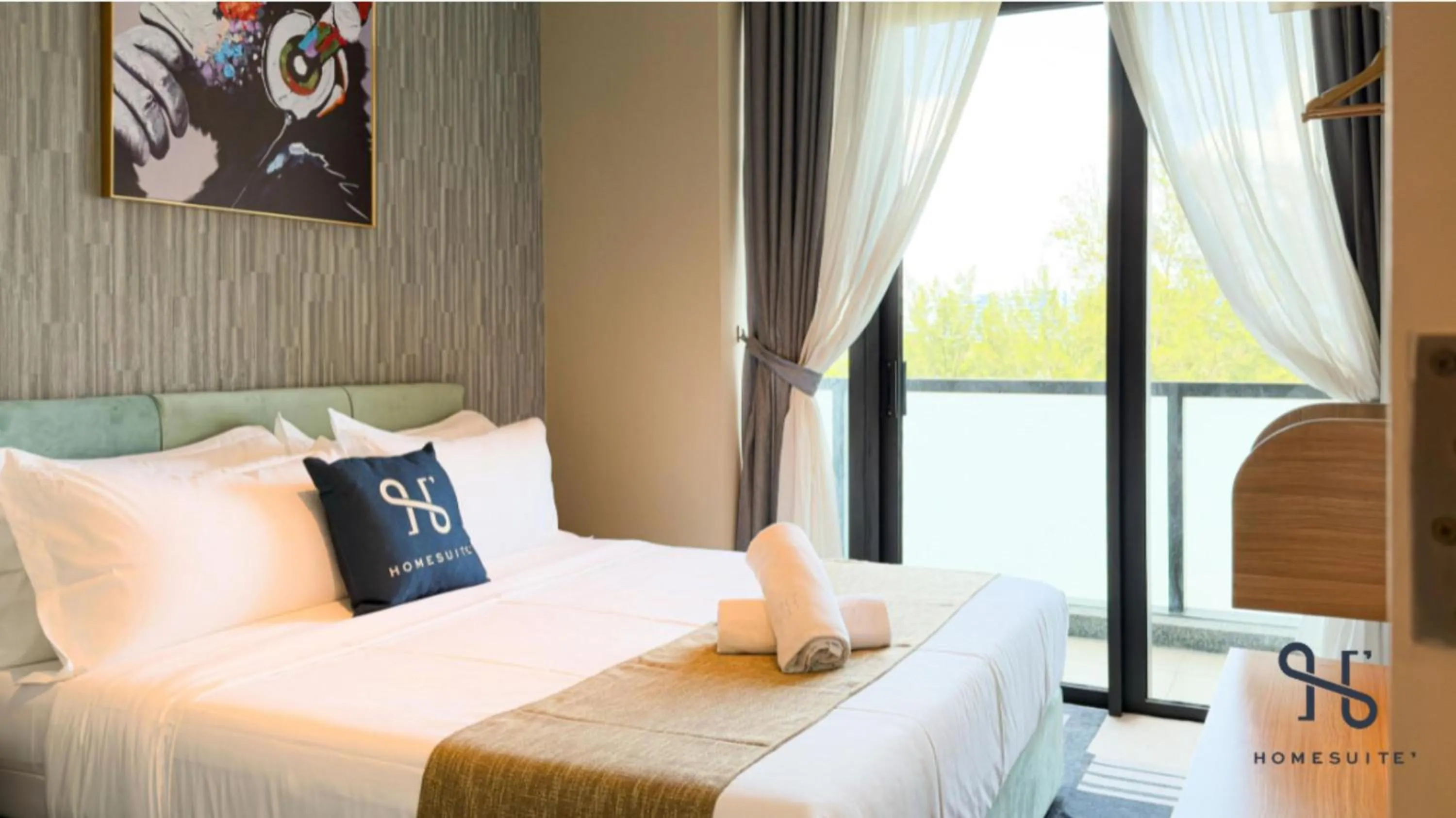 Bed in Homesuite' Home at Riverson Soho