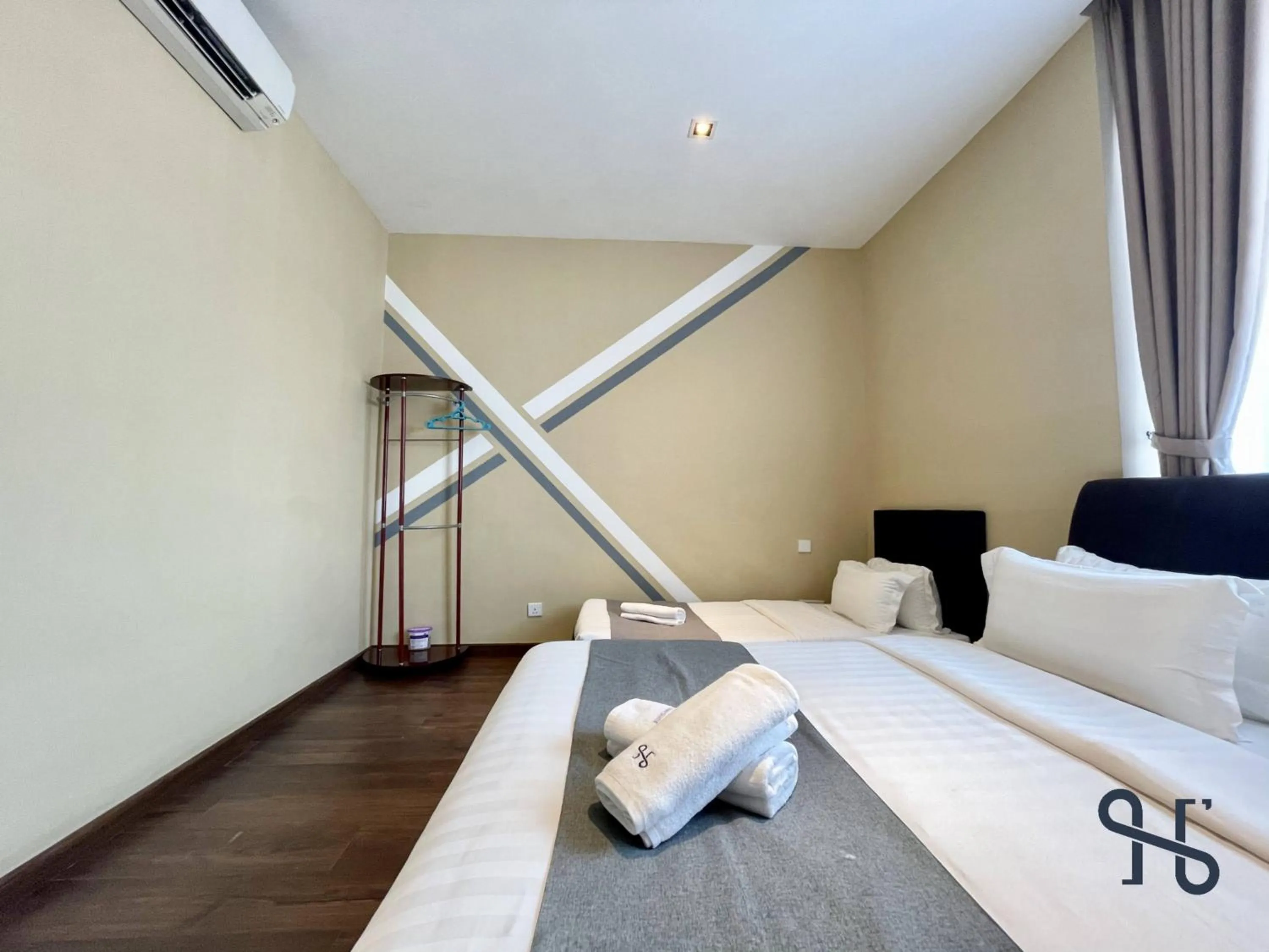 Bedroom, Bed in Homesuite' Home at Riverson Soho