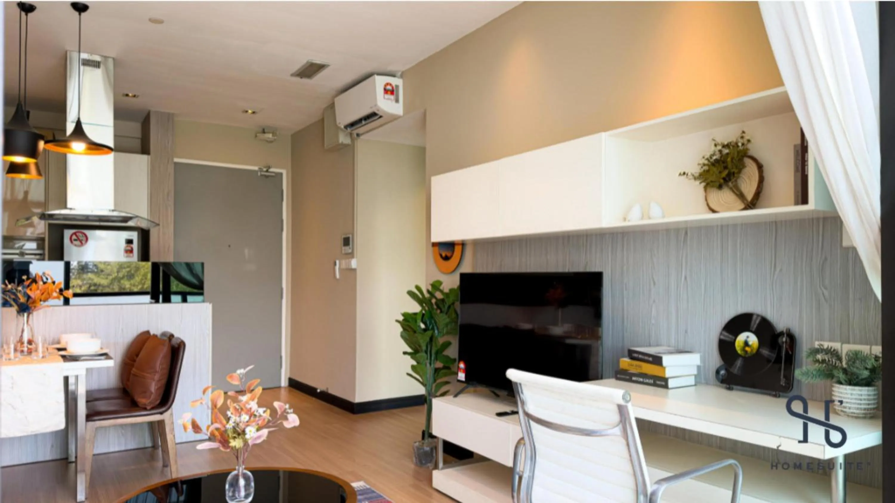 Seating area in Homesuite' Home at Riverson Soho