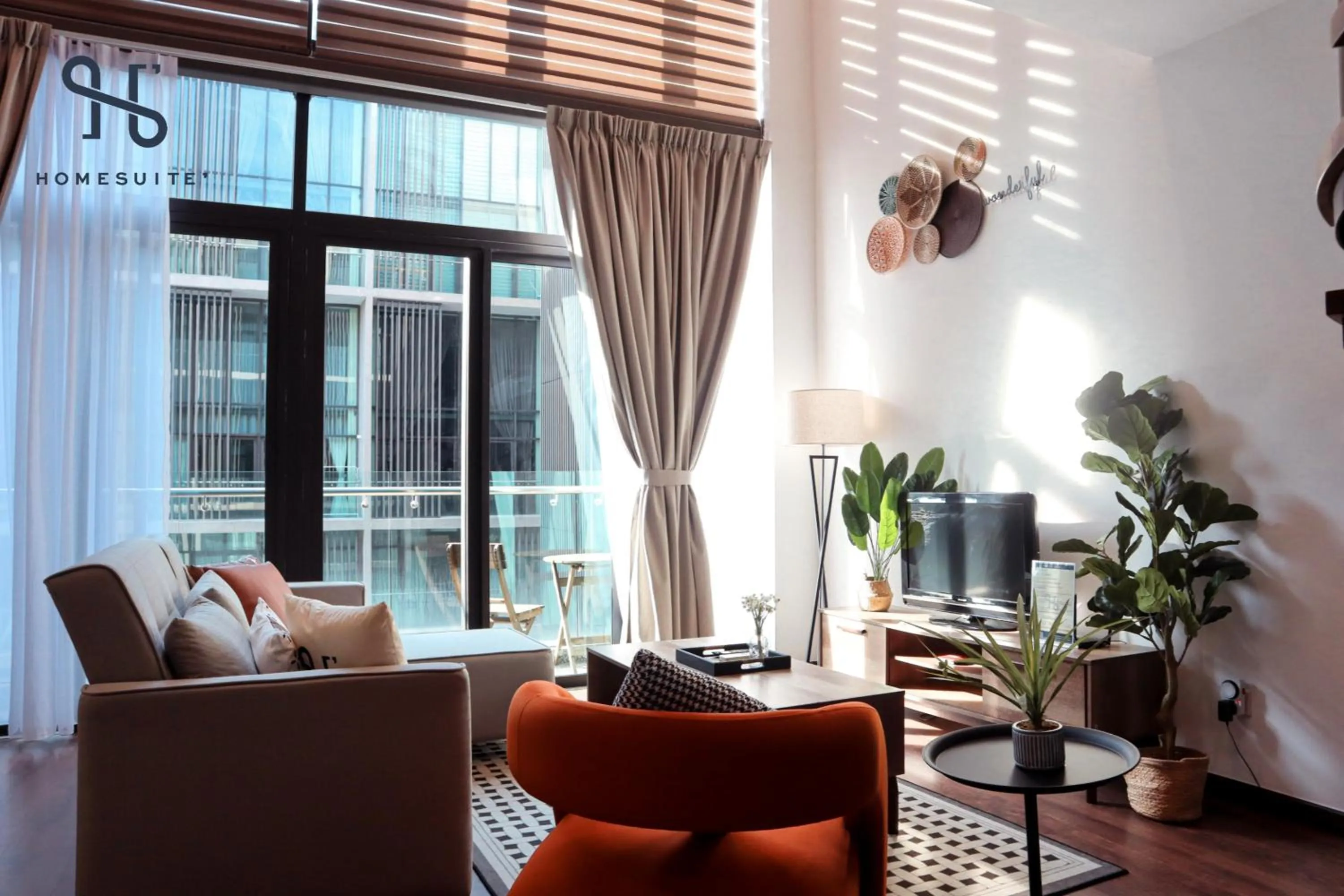 Seating area in Homesuite' Home at Riverson Soho