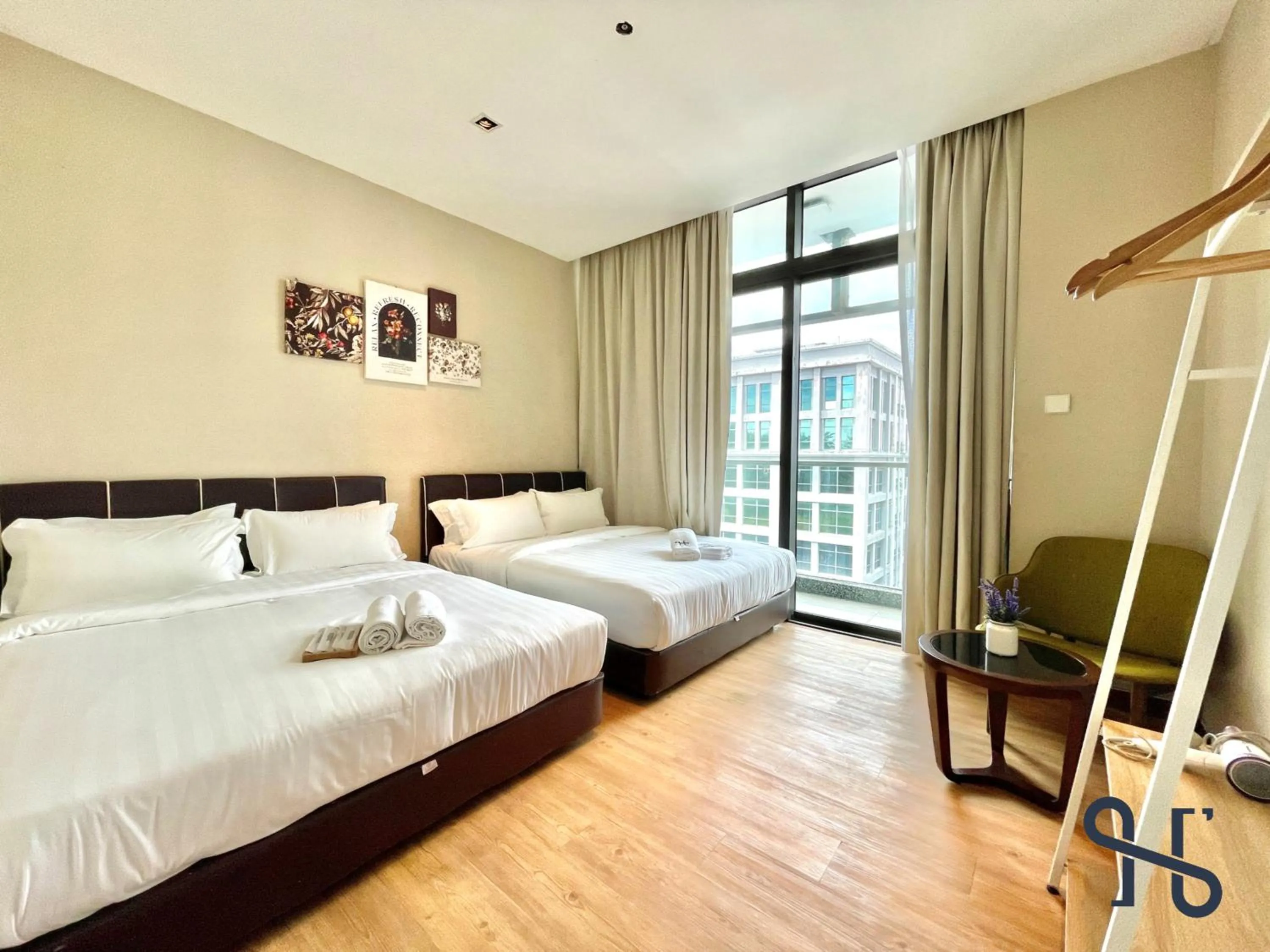 Bed in Homesuite' Home at Riverson Soho