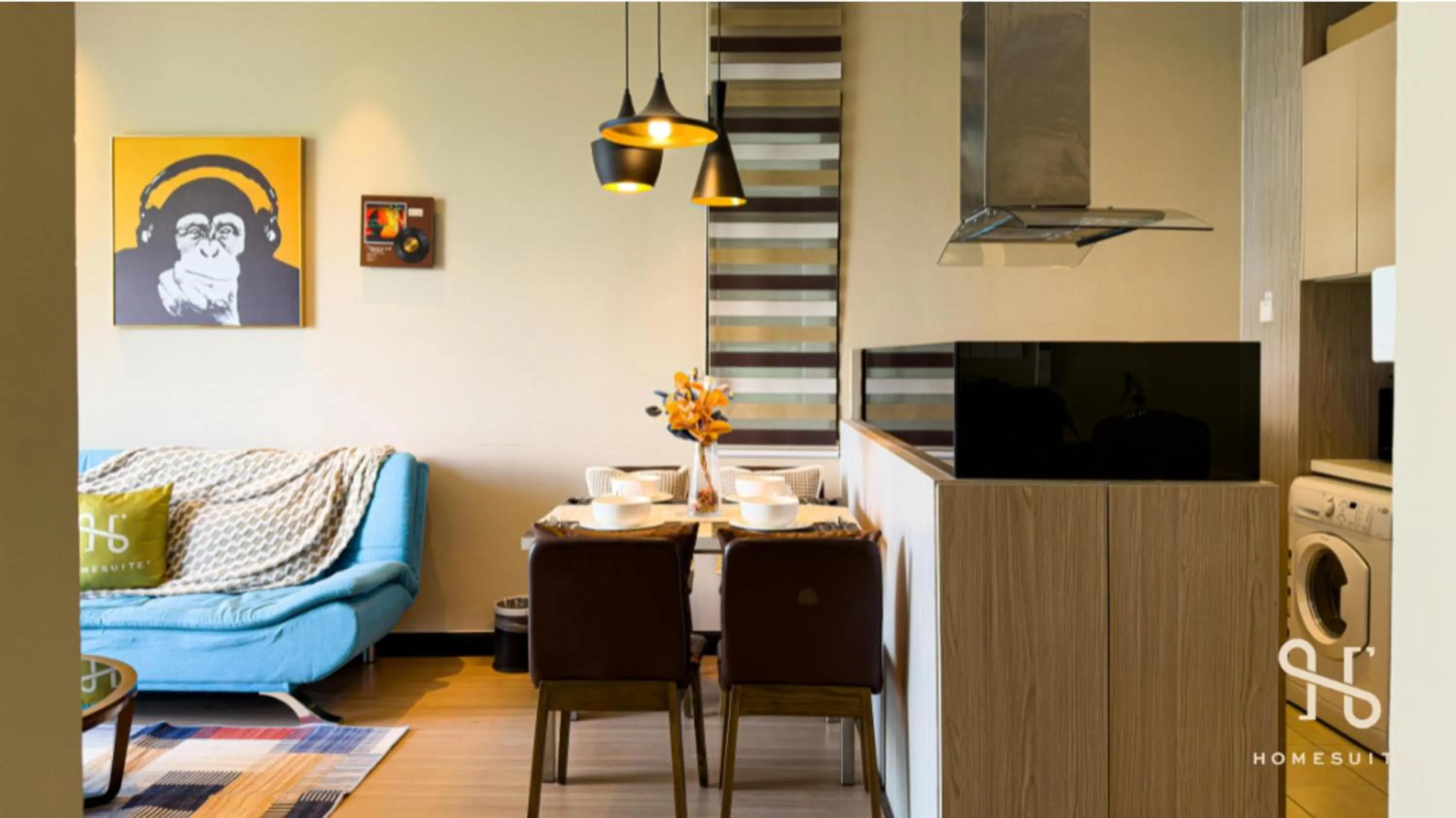 Dining area in Homesuite' Home at Riverson Soho