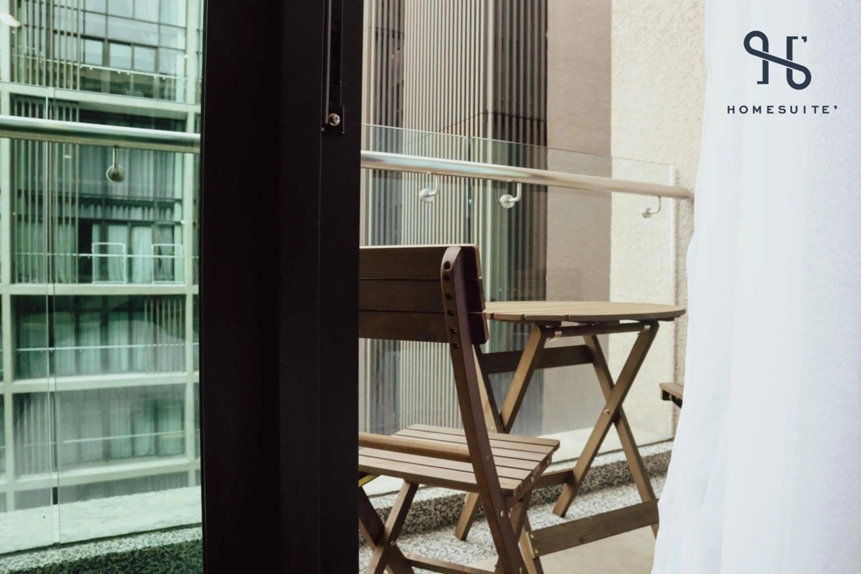 Balcony/Terrace in Homesuite' Home at Riverson Soho