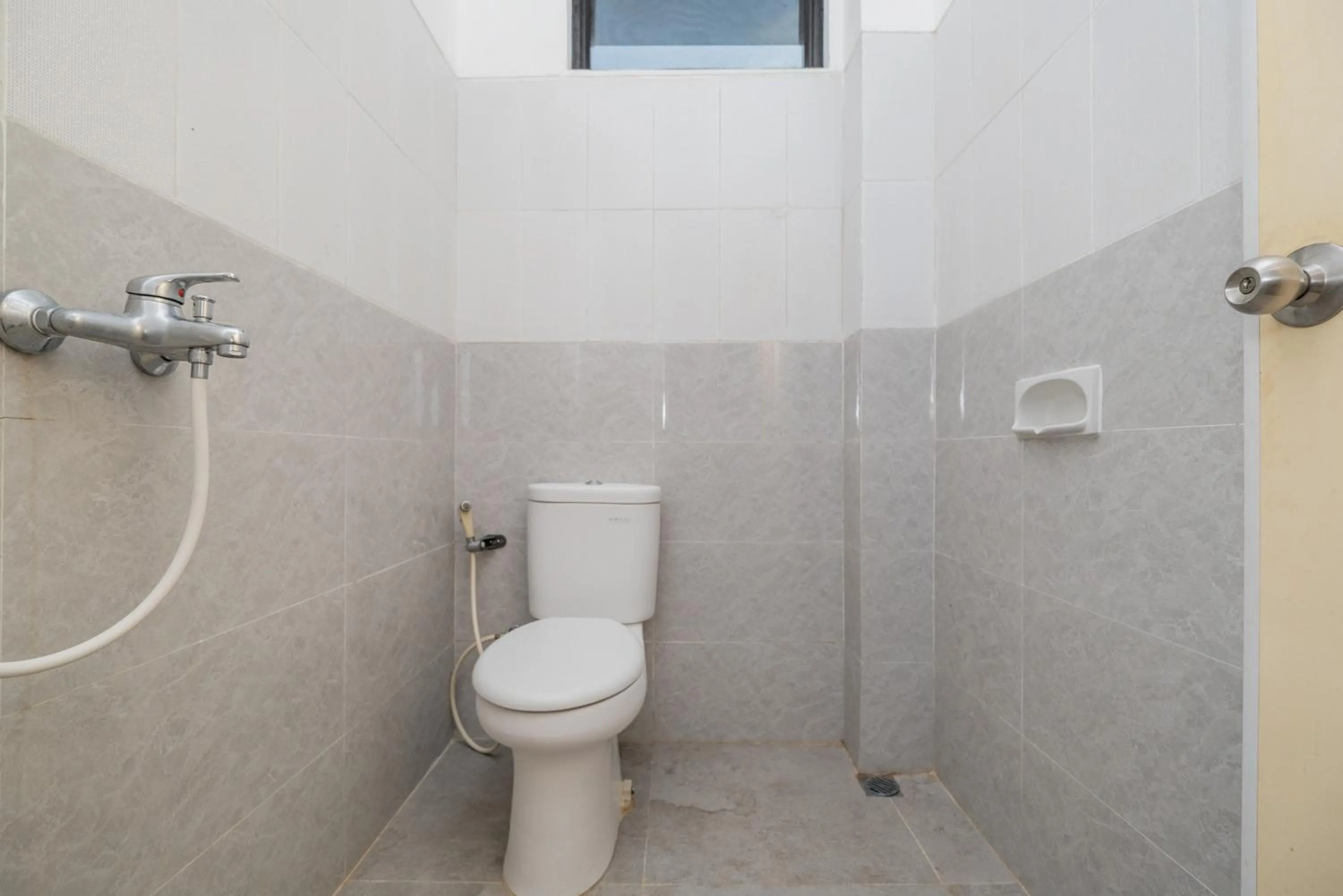 Bathroom in Grha Rahadi 2 Wiyung RedPartner