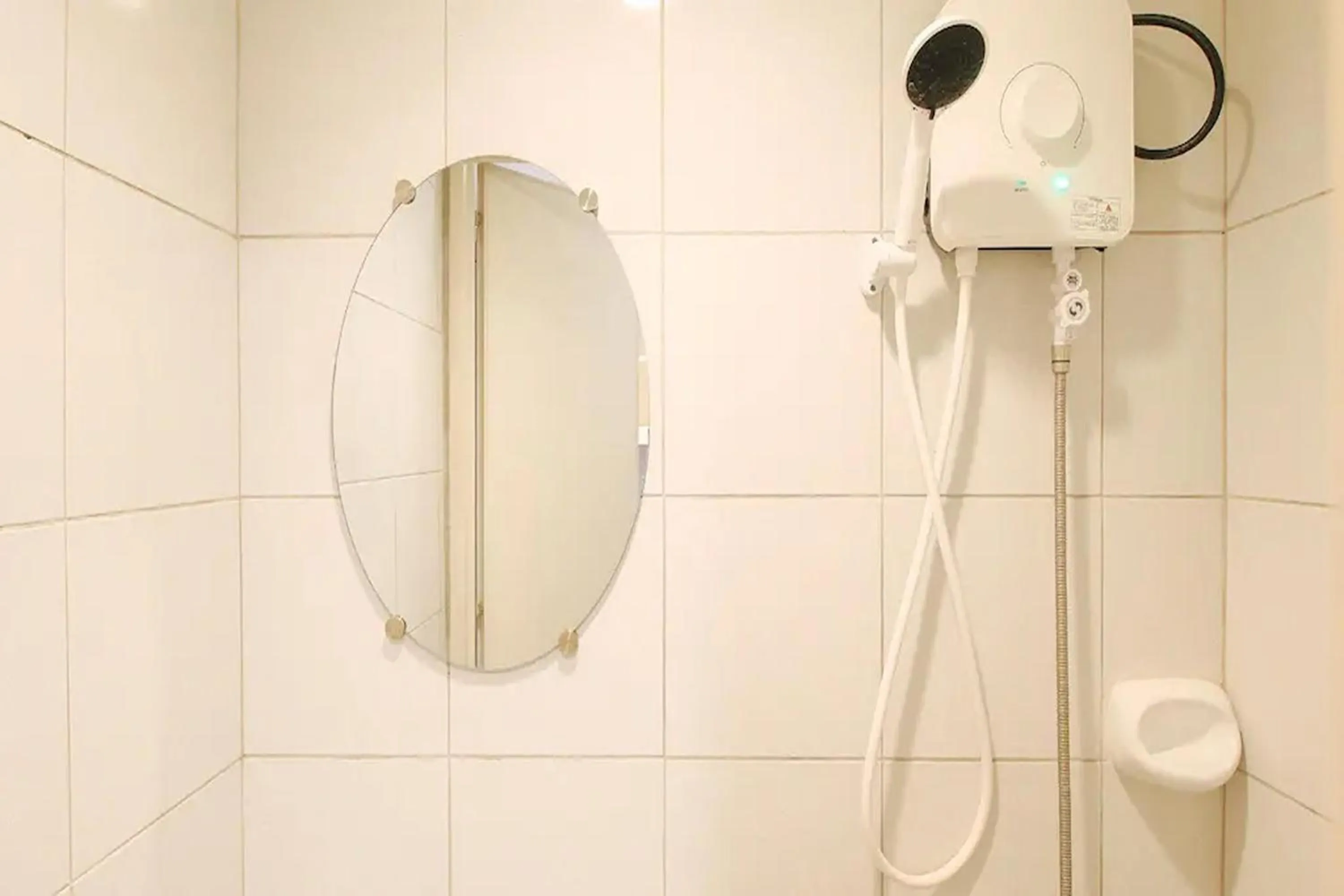 Shower in Hardin De Corales