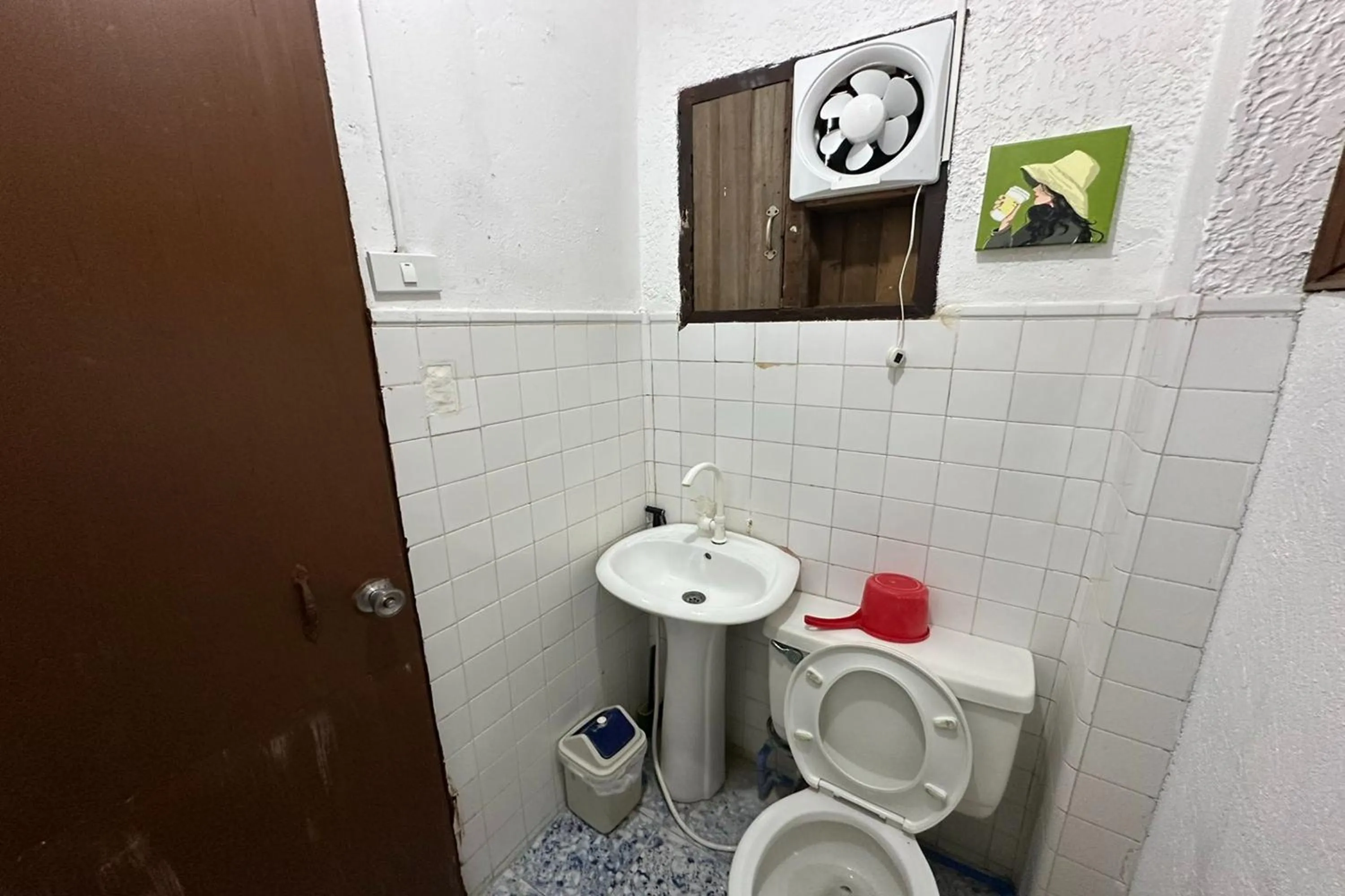 Toilet in Hardin De Corales