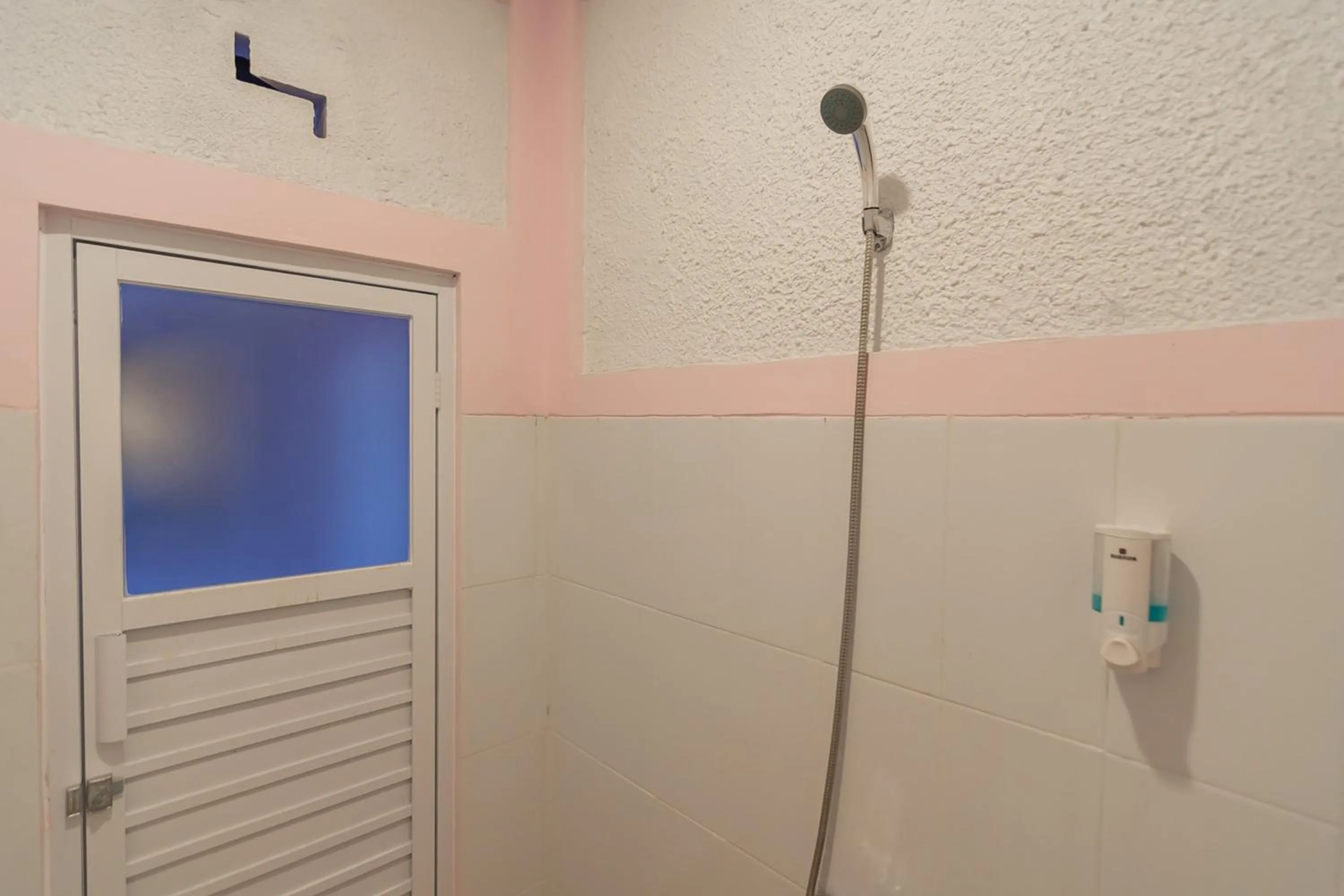 Bathroom in RedDoorz @ Cipanas Garut