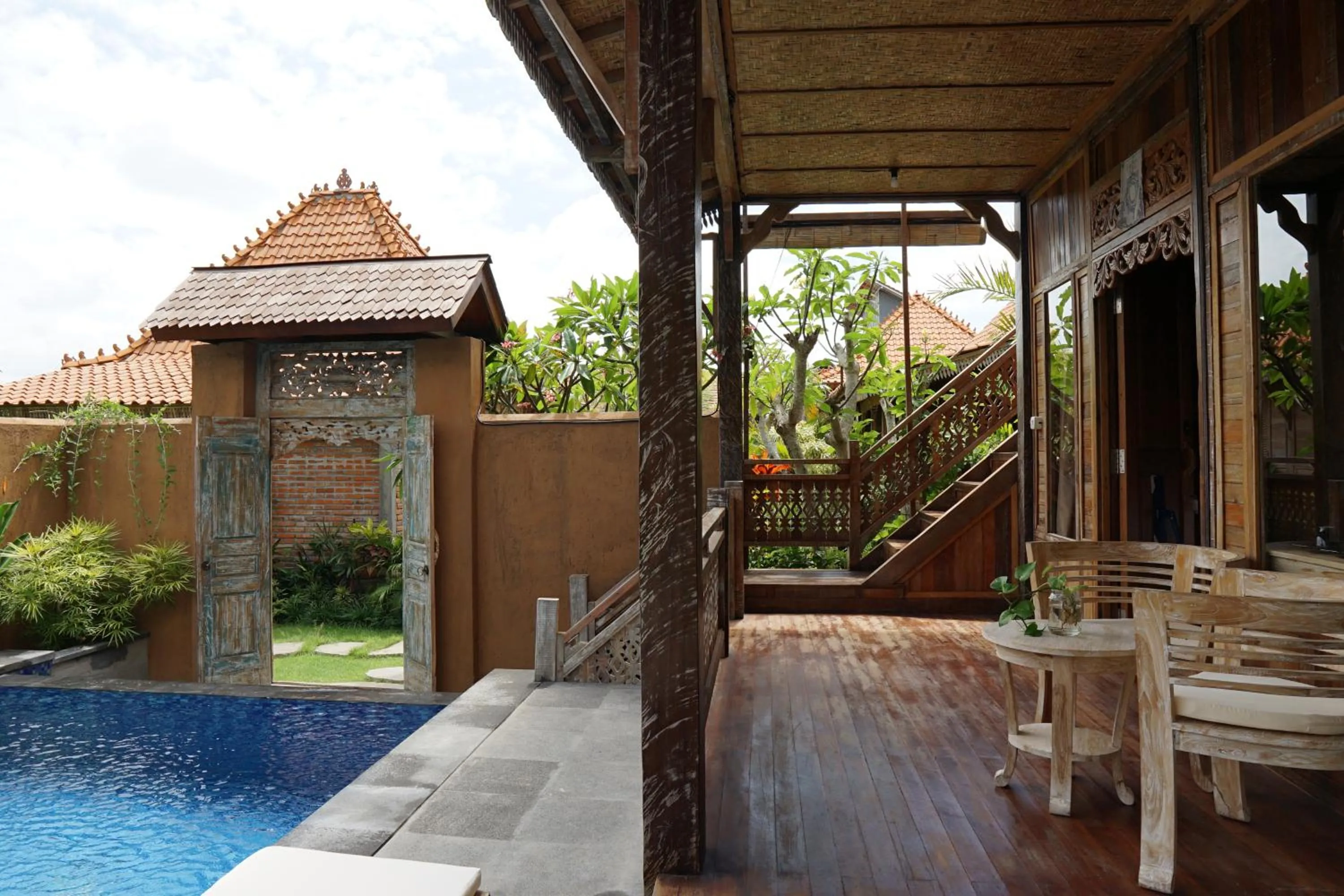 Swimming pool in Nauna Villa Bali