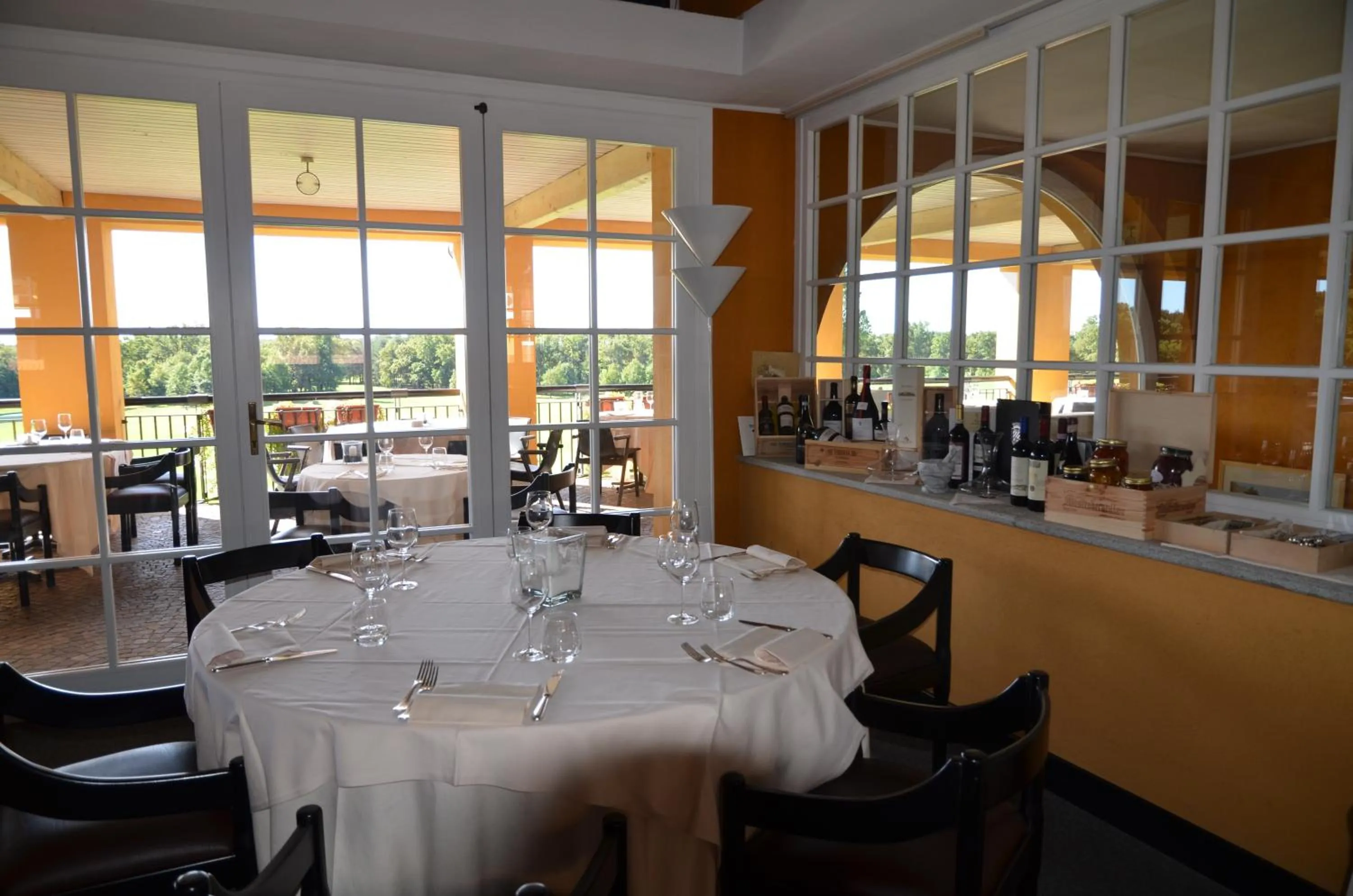 Restaurant/places to eat in Golf Hotel Castelconturbia