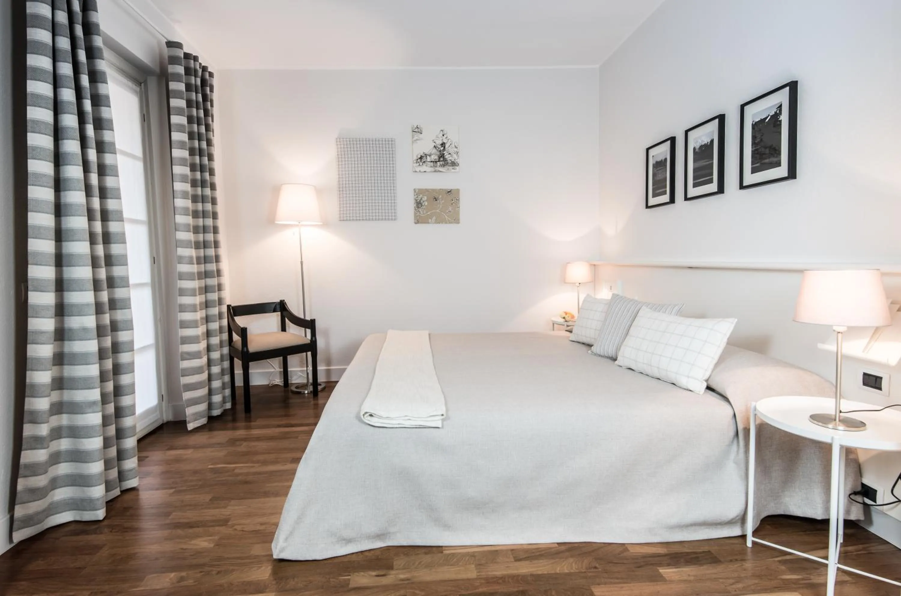 Photo of the whole room, Bed in Golf Hotel Castelconturbia