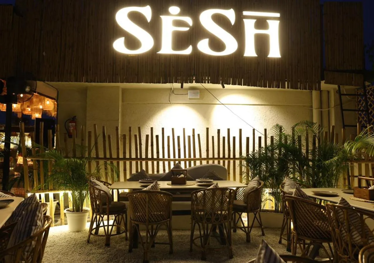 Restaurant/places to eat in Town Pallace Inn - Hotel in New Delhi