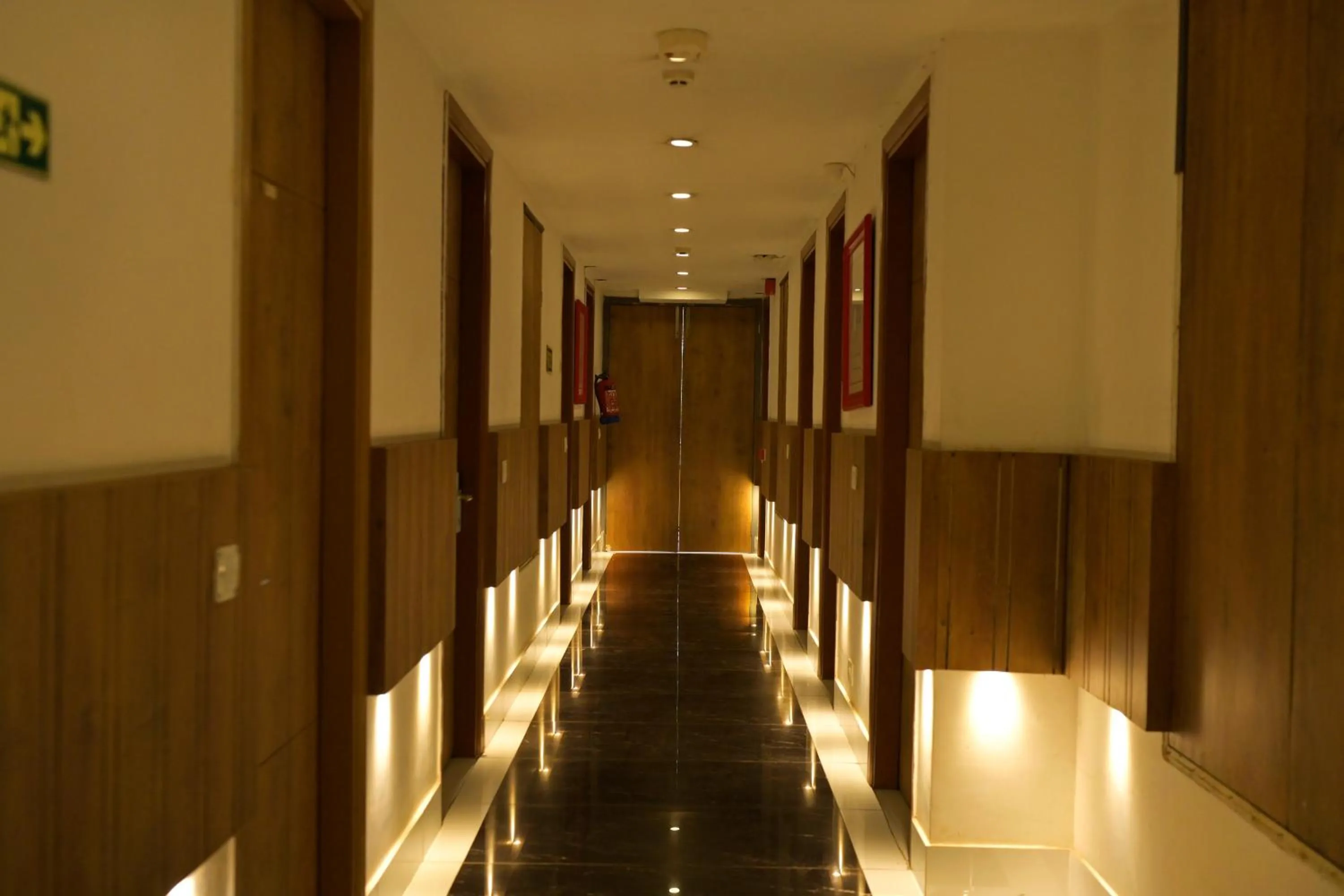 Lobby or reception in Town Pallace Inn - Hotel in New Delhi