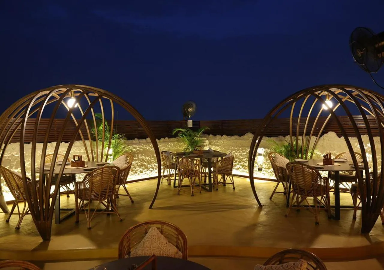 Restaurant/places to eat in Town Pallace Inn - Hotel in New Delhi