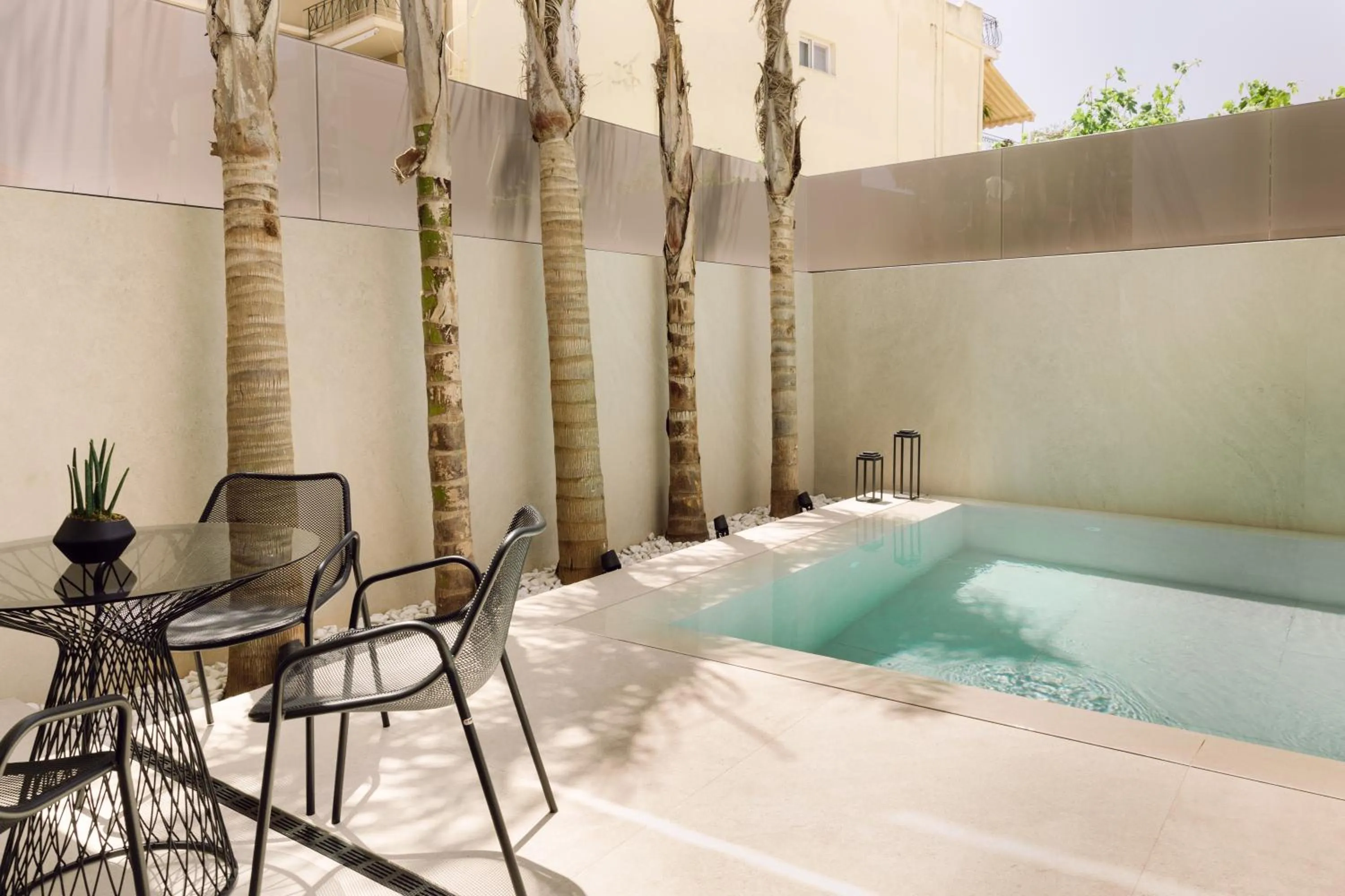 Swimming pool in Canale Hotel & Suites