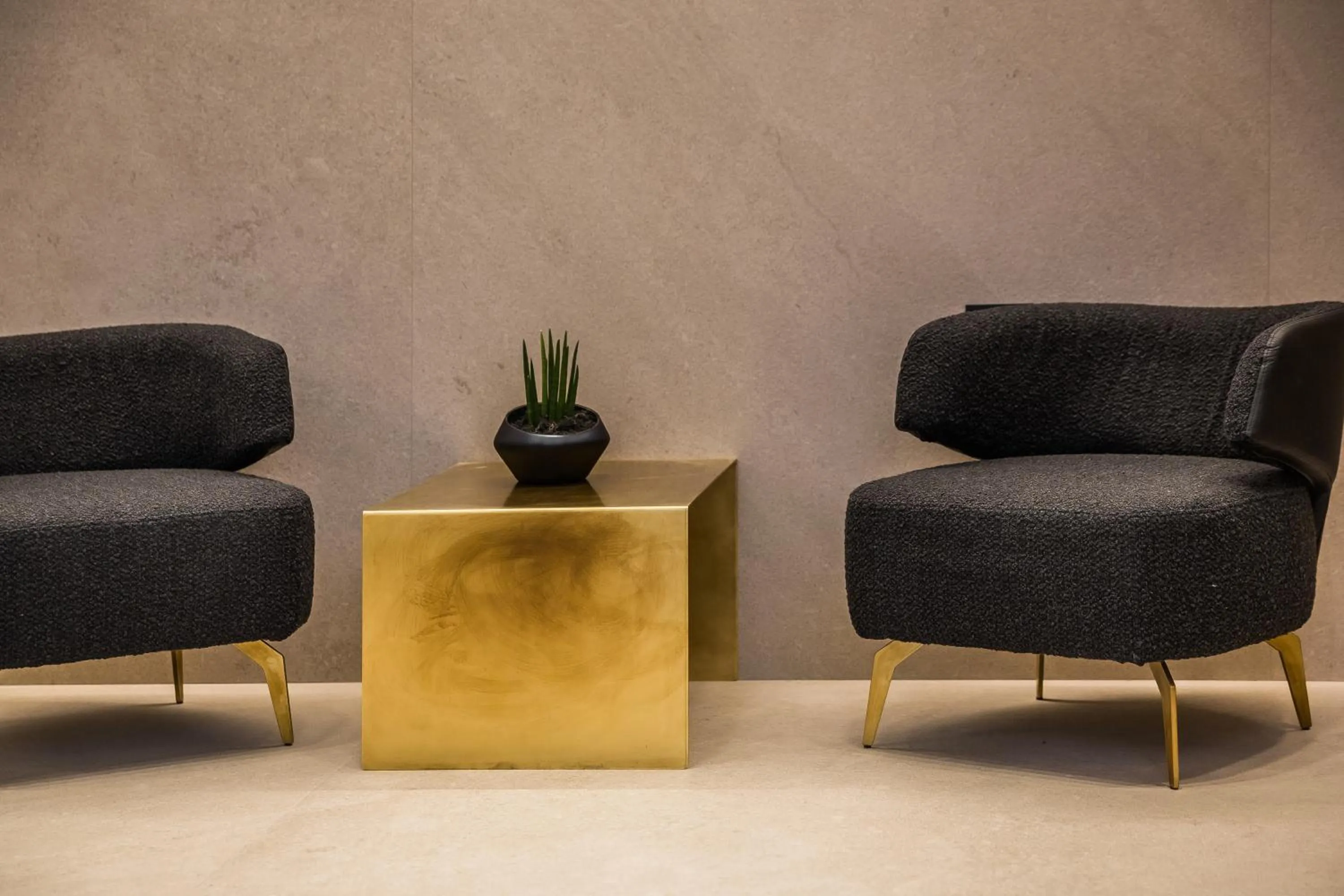 Seating area in Canale Hotel & Suites