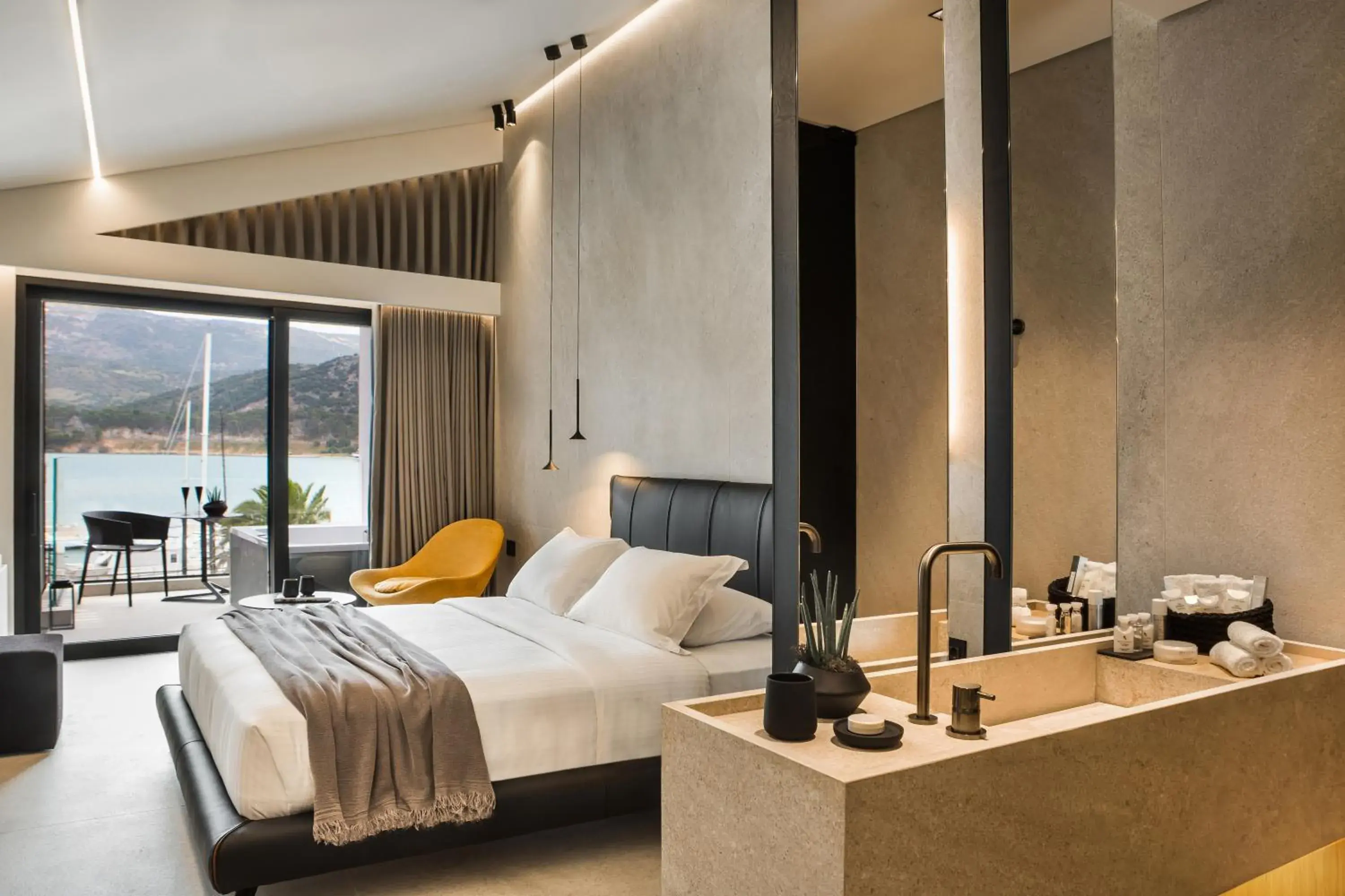 Penthouse Suite with Sea View and Private Jacuzzi in Canale Hotel & Suites Penthouse Suite with Sea View and Private Jacuzzi in Canale Hotel & Suites