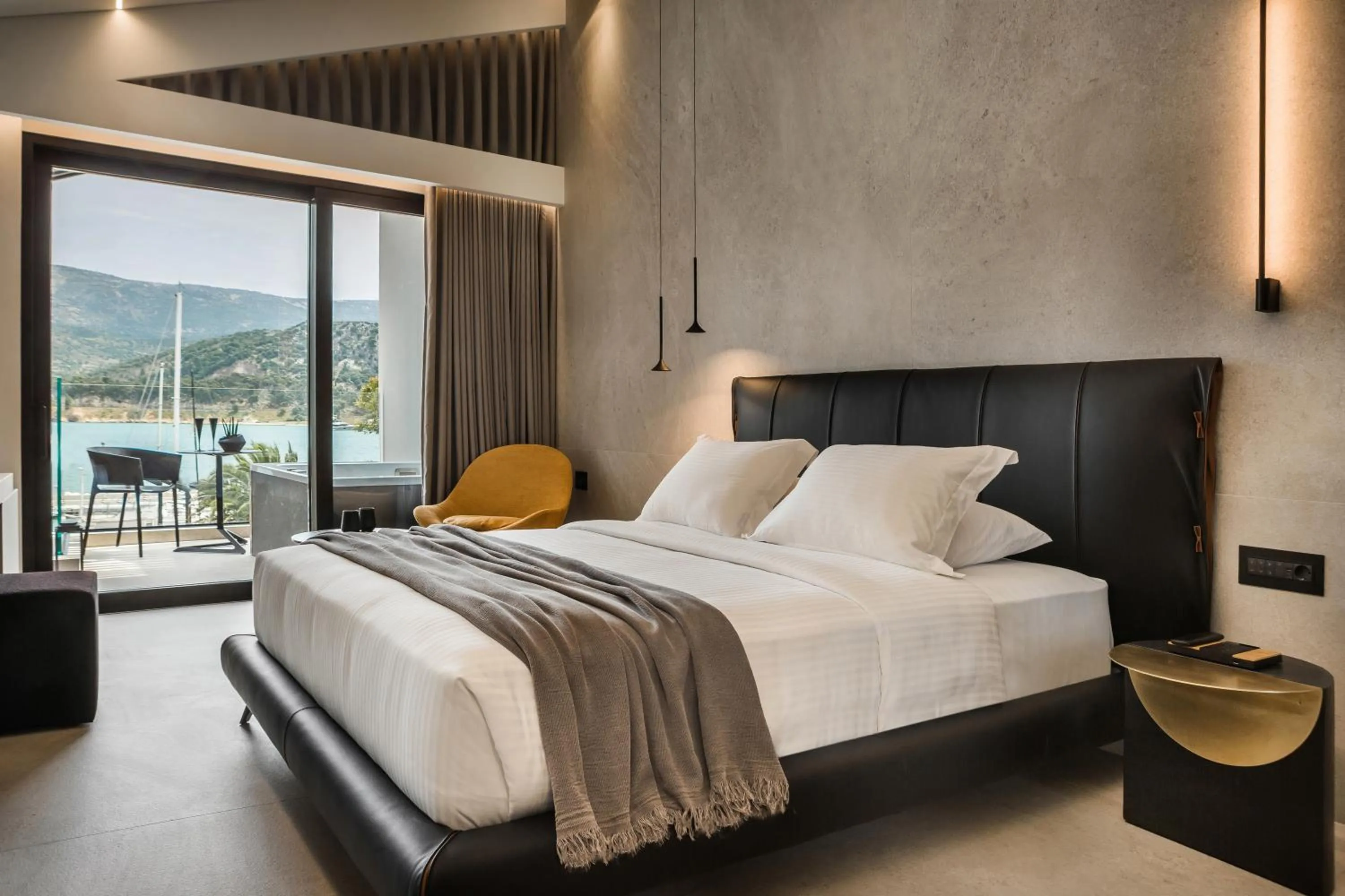 Bed in Canale Hotel & Suites