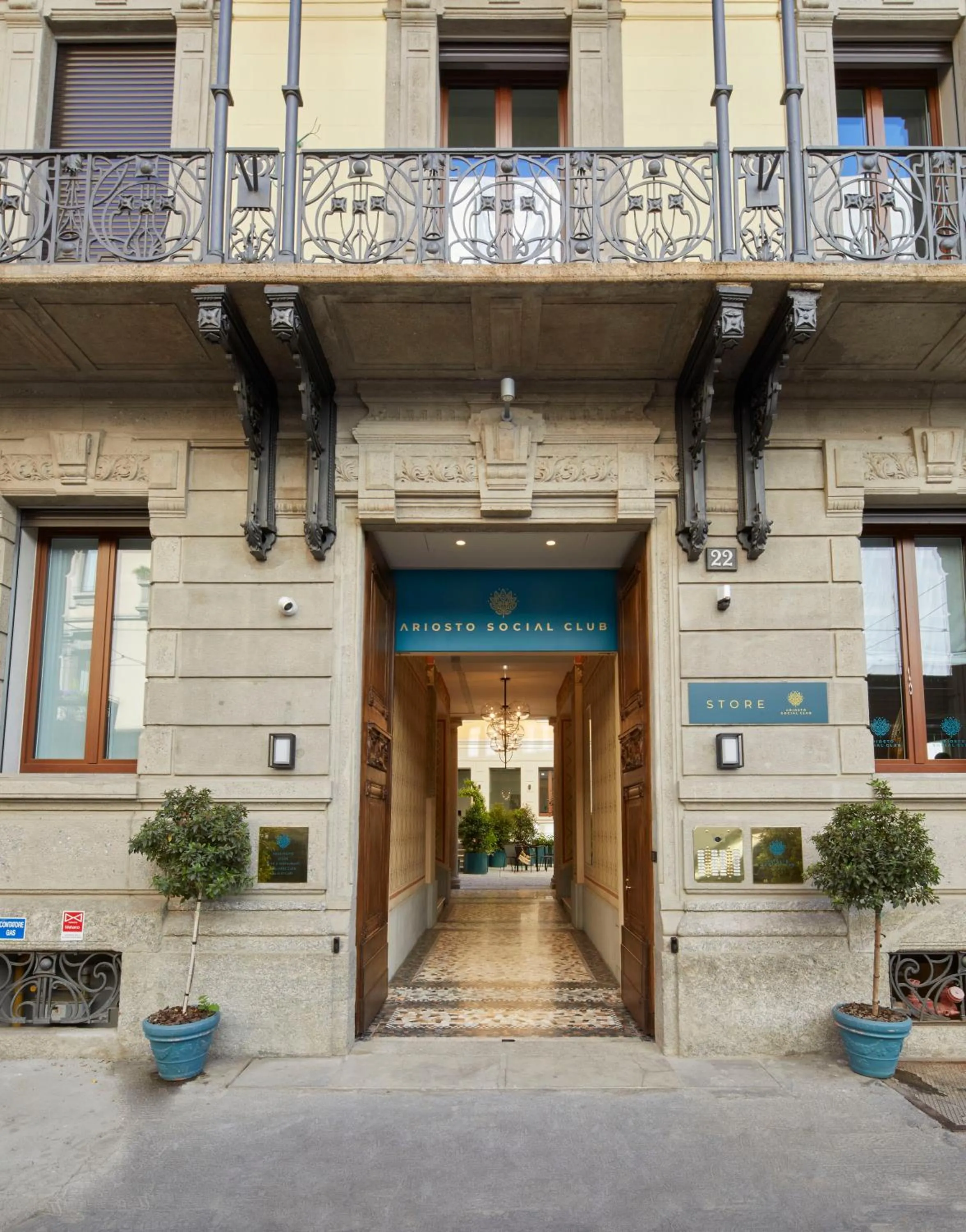 Facade/entrance in Ariosto Social Club