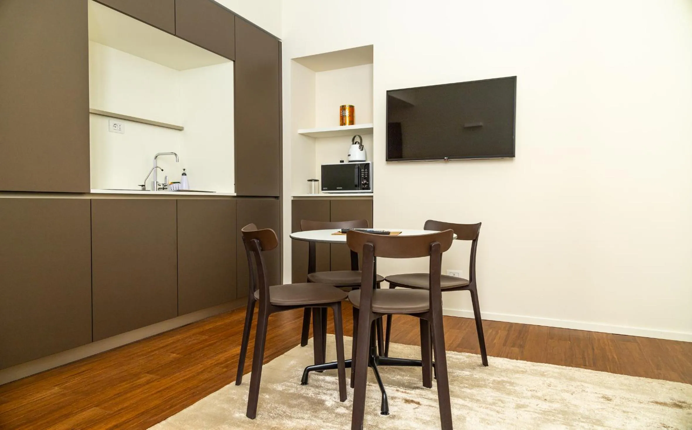 kitchen in Ariosto Social Club