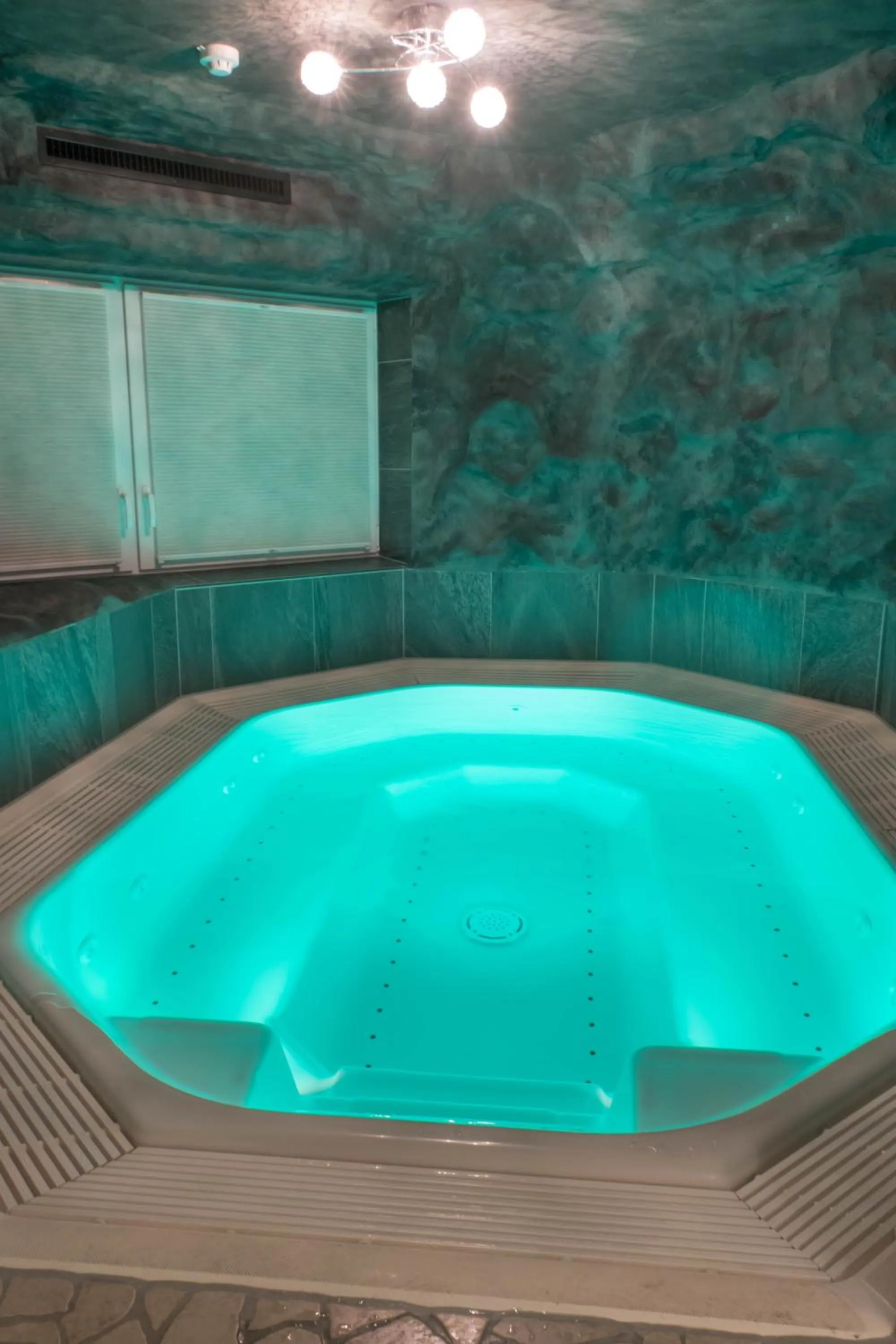 Hot Tub in Landhaus Rohregger