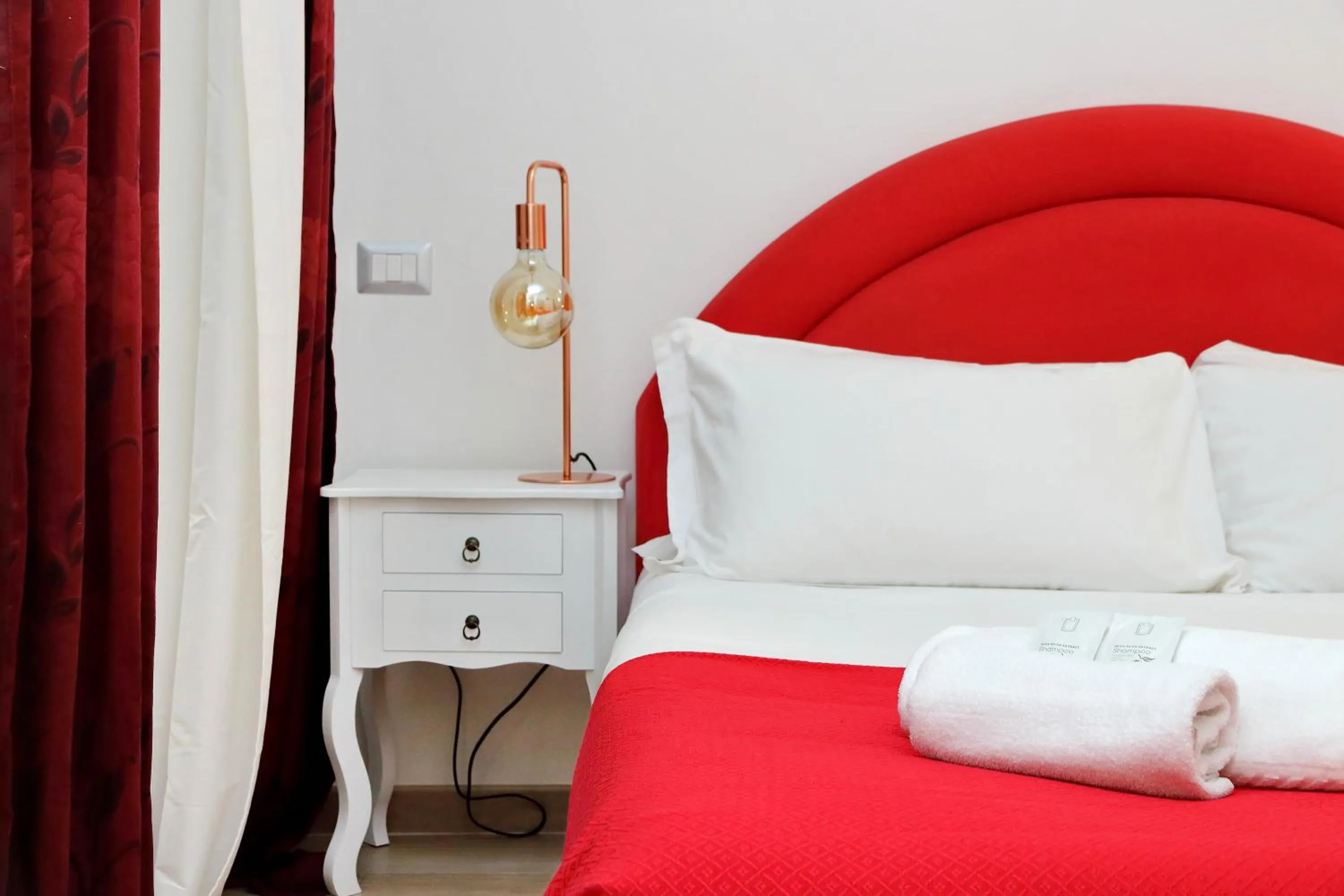 Bed in Dream City Rome