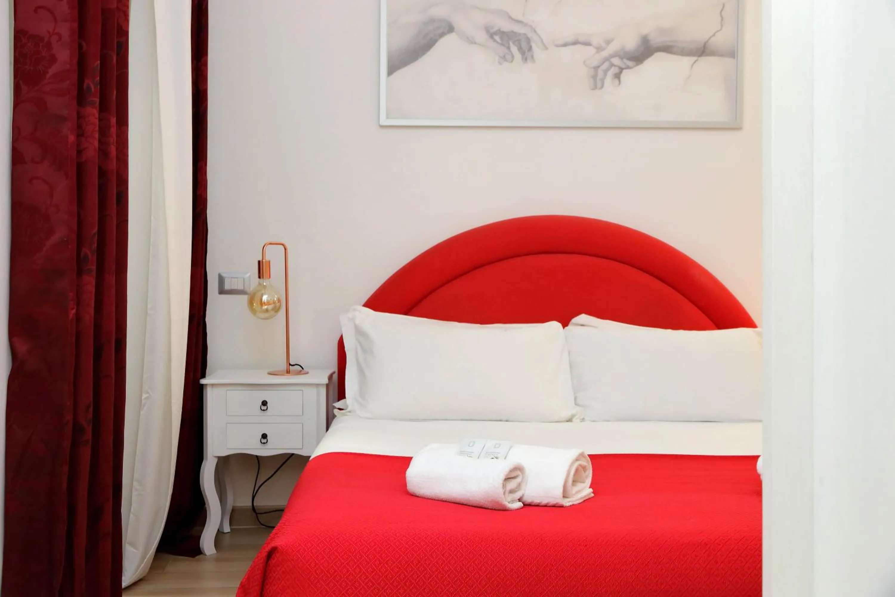 Bed in Dream City Rome