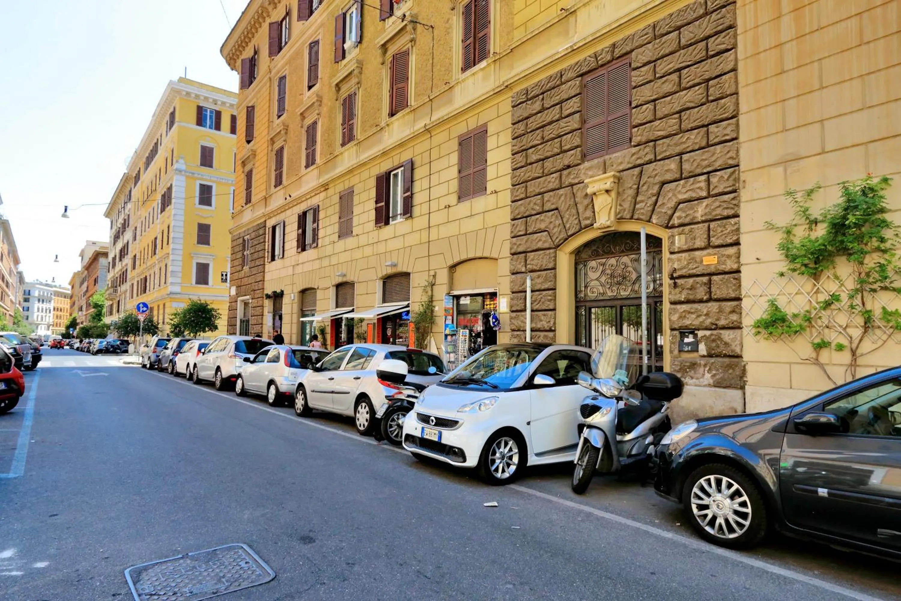 Property building in Dream City Rome