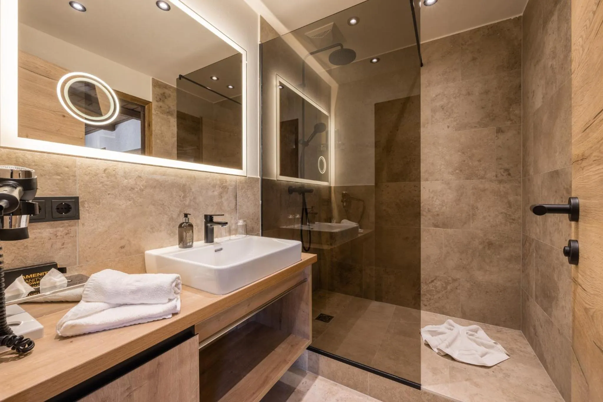 Alpenlove - Adult SPA Hotel