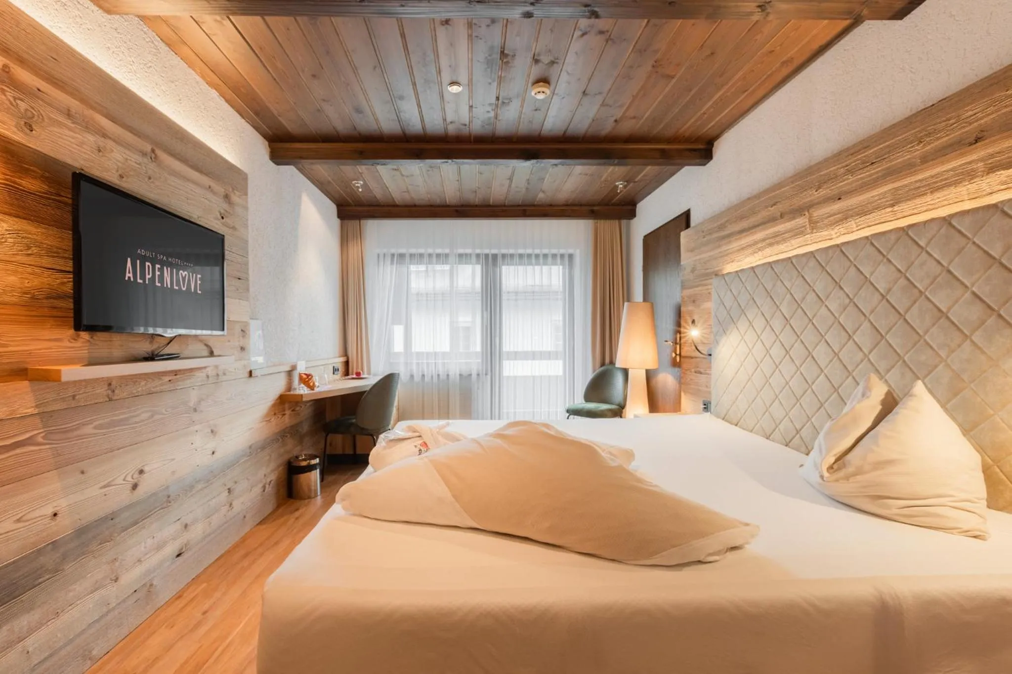 Bed in Alpenlove - Adult SPA Hotel