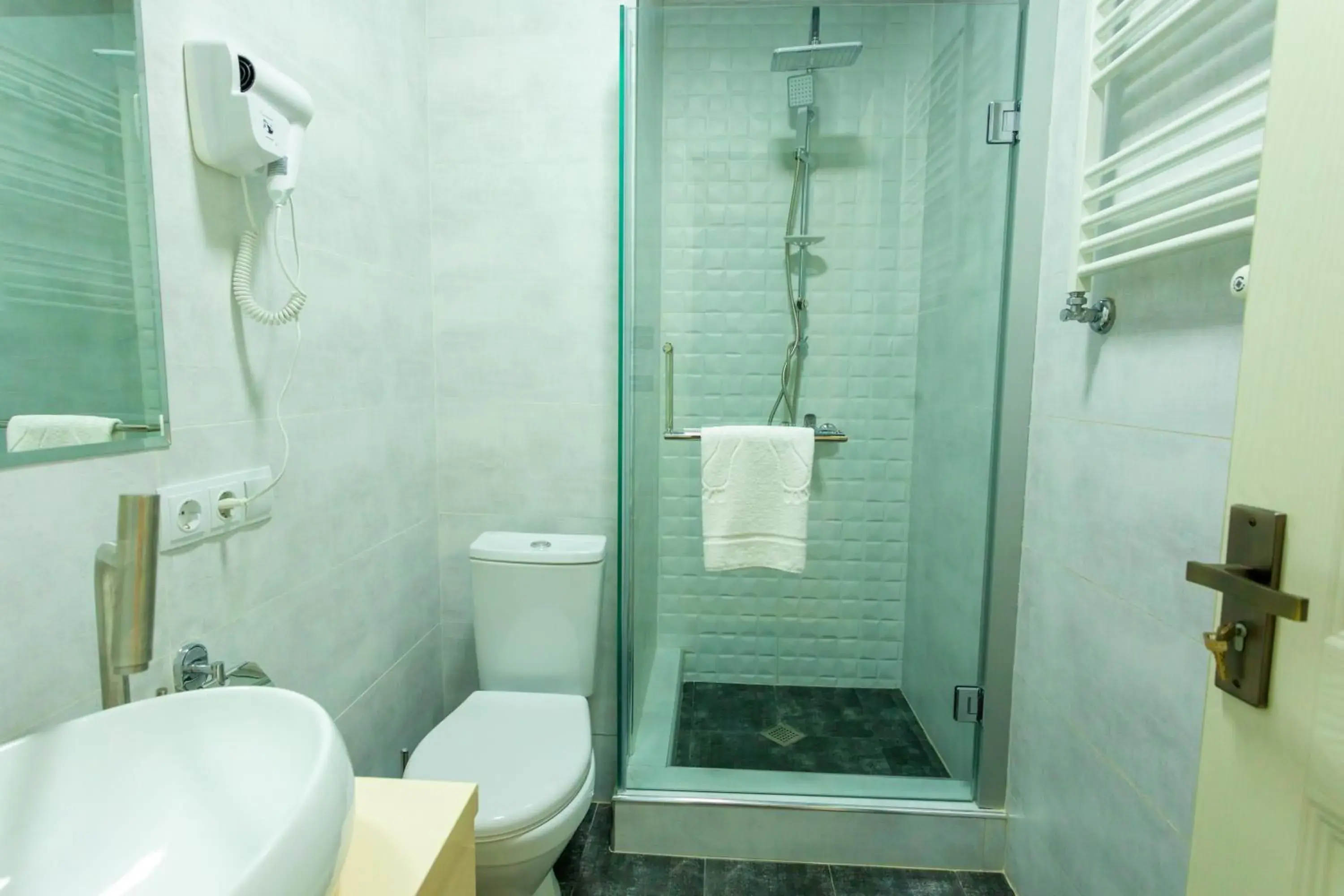 Deluxe Triple Room in Hotel Rustaveli Deluxe Triple Room in Hotel Rustaveli