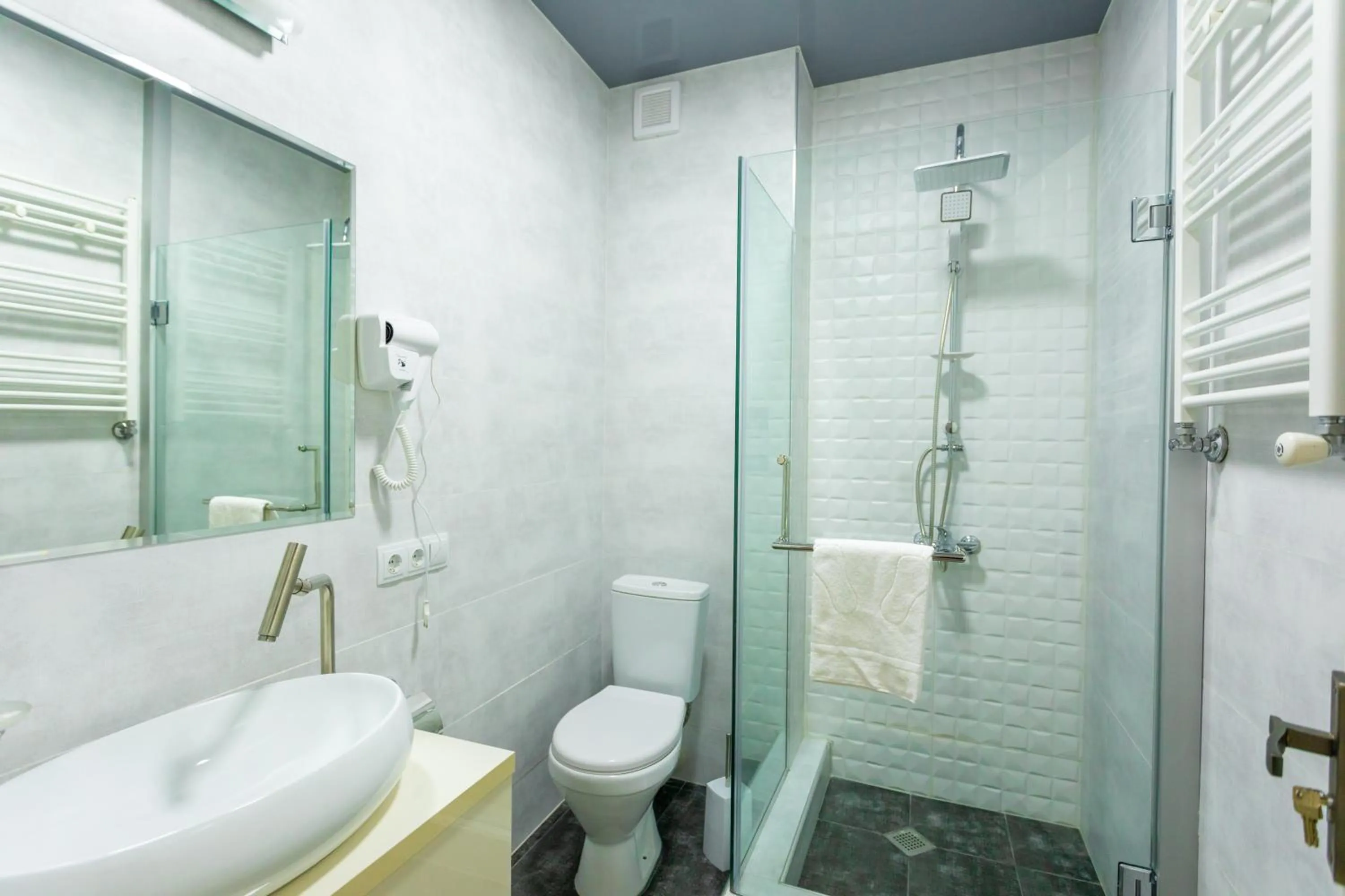 Shower in Hotel Rustaveli