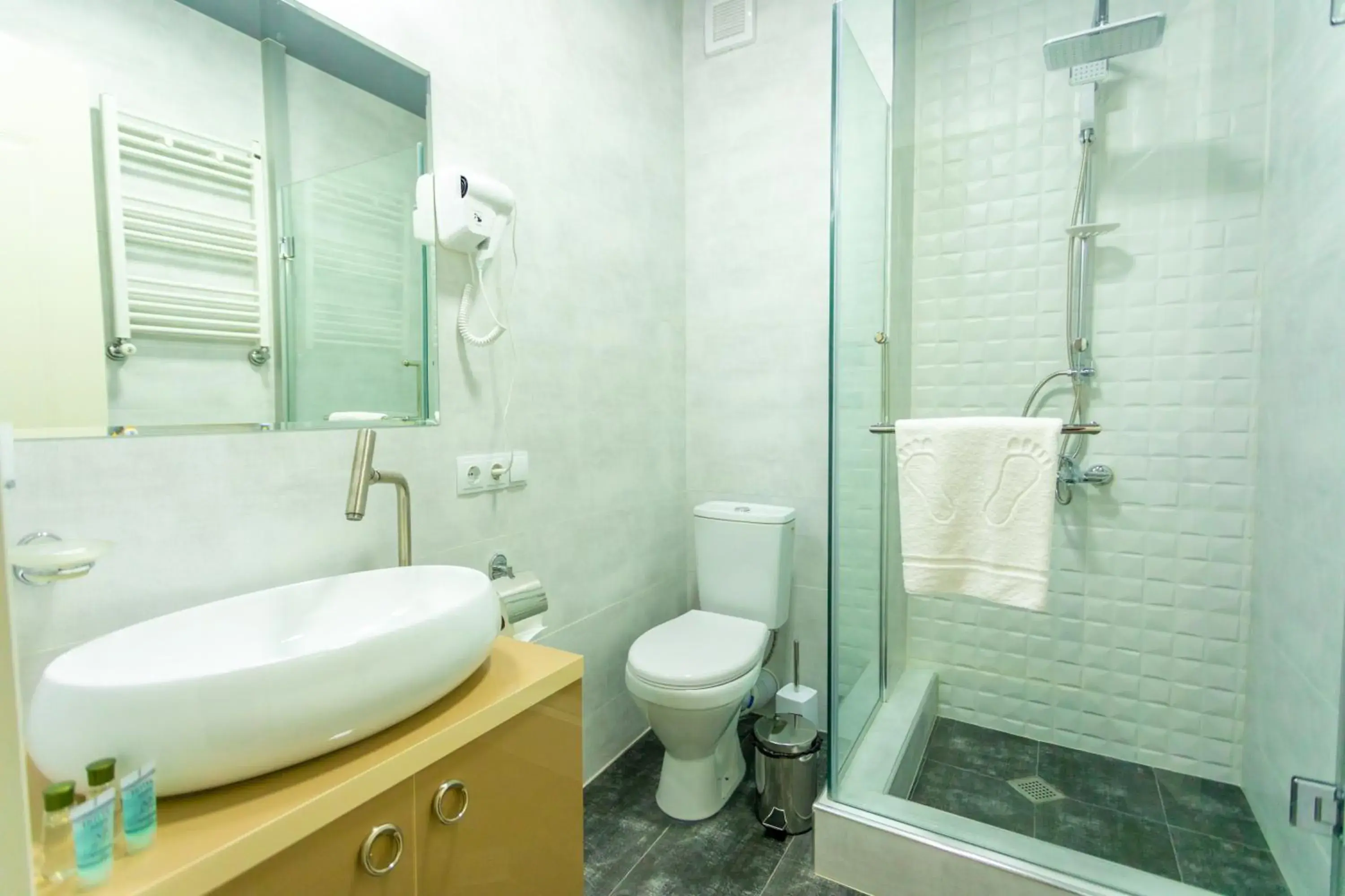 Twin Room with Balcony in Hotel Rustaveli Twin Room with Balcony in Hotel Rustaveli