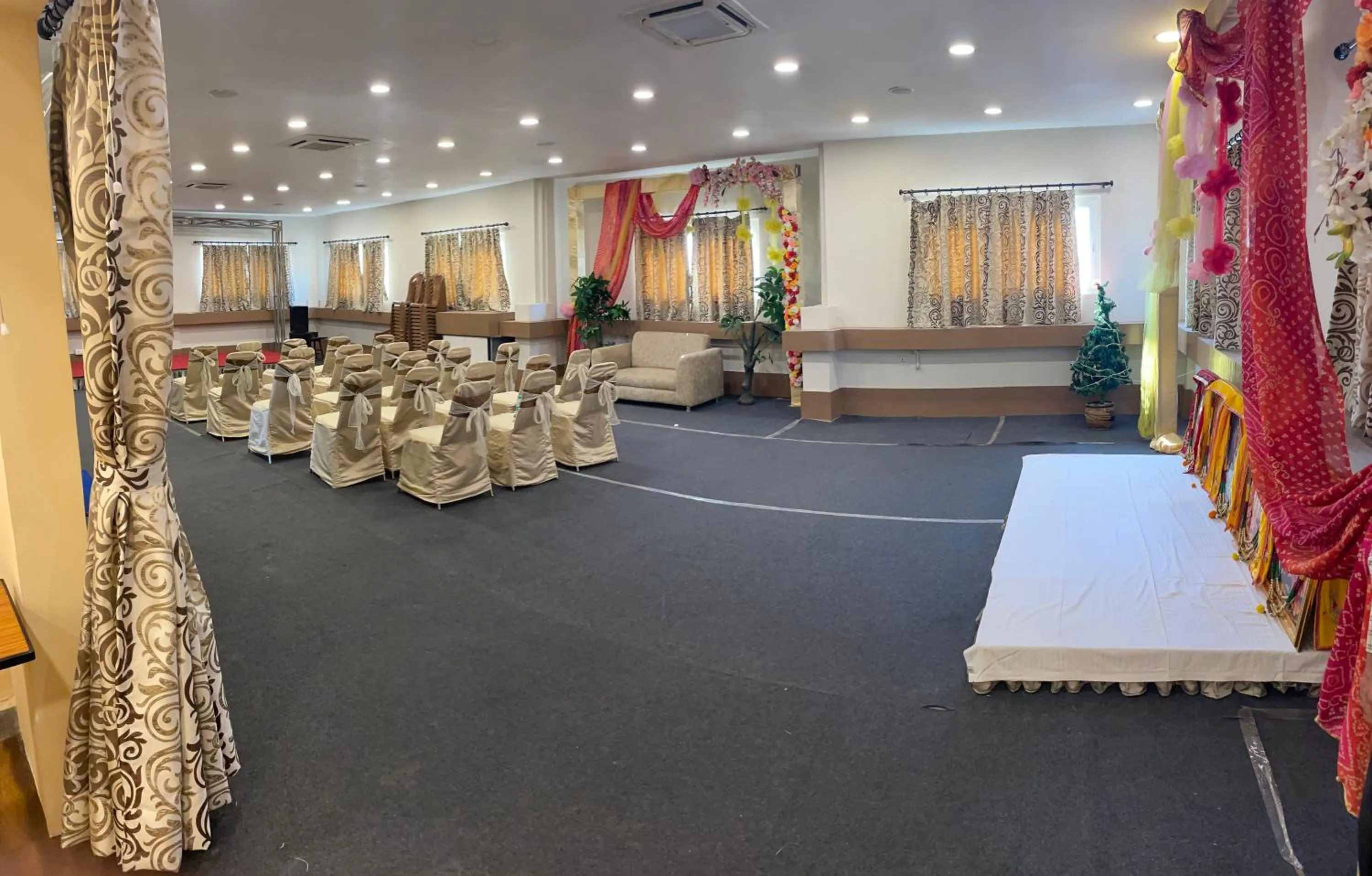 Banquet/Function facilities in Hotel Bandhan Residency
