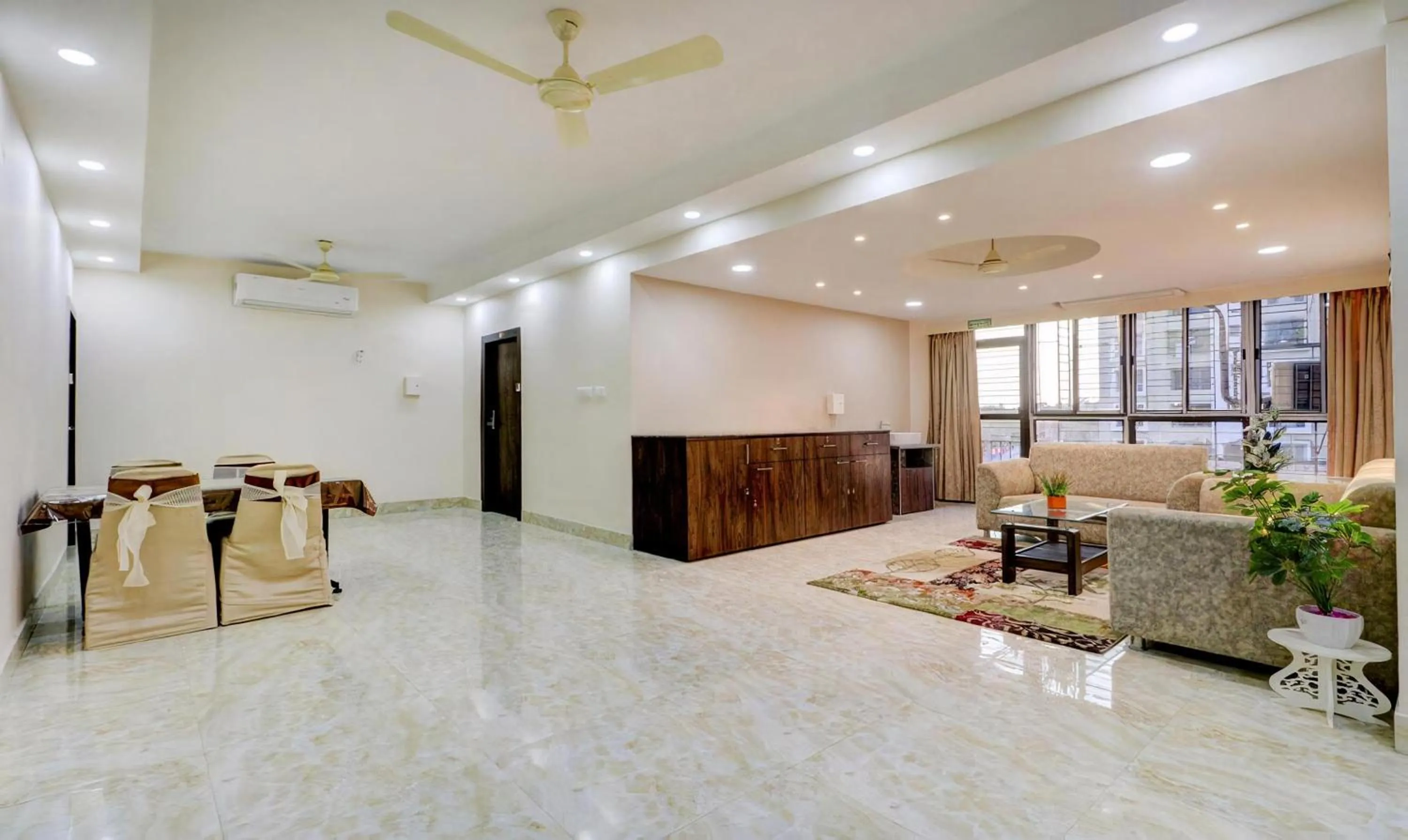 Living room in Hotel Bandhan Residency