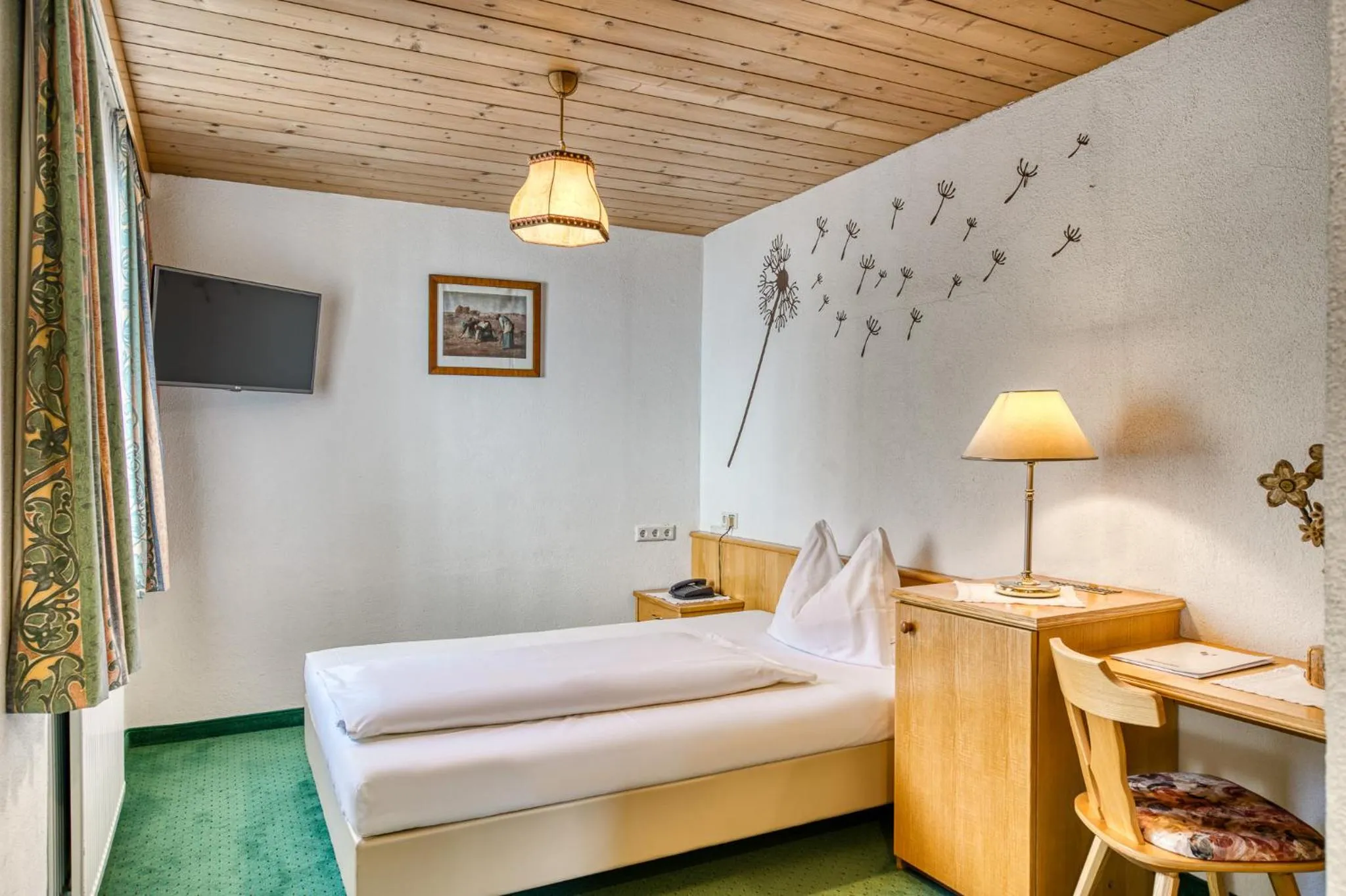 Seating area, Bed in Hotel Erika