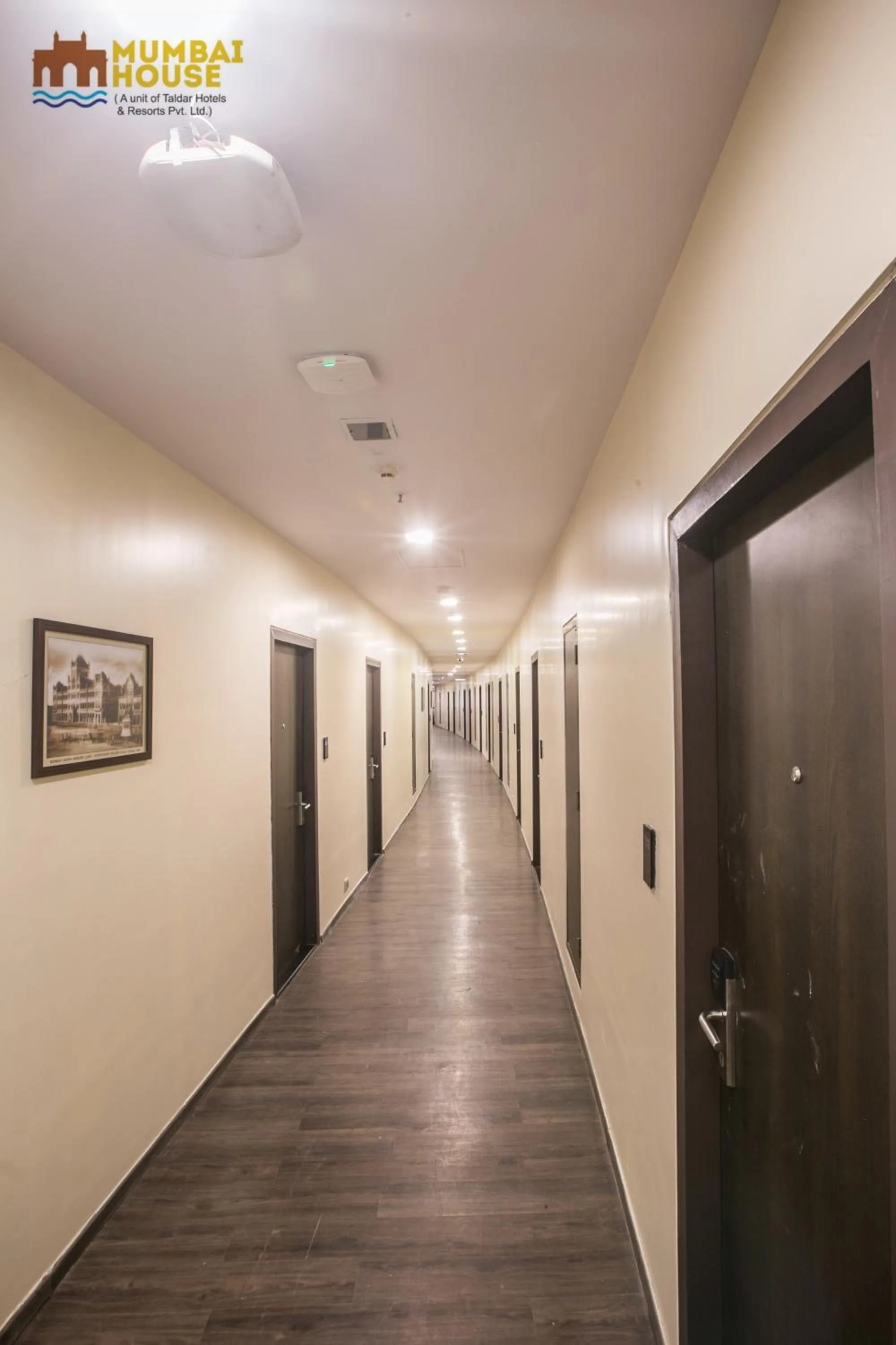 Lobby or reception in Hotel Mumbai House Airoli, Navi Mumbai