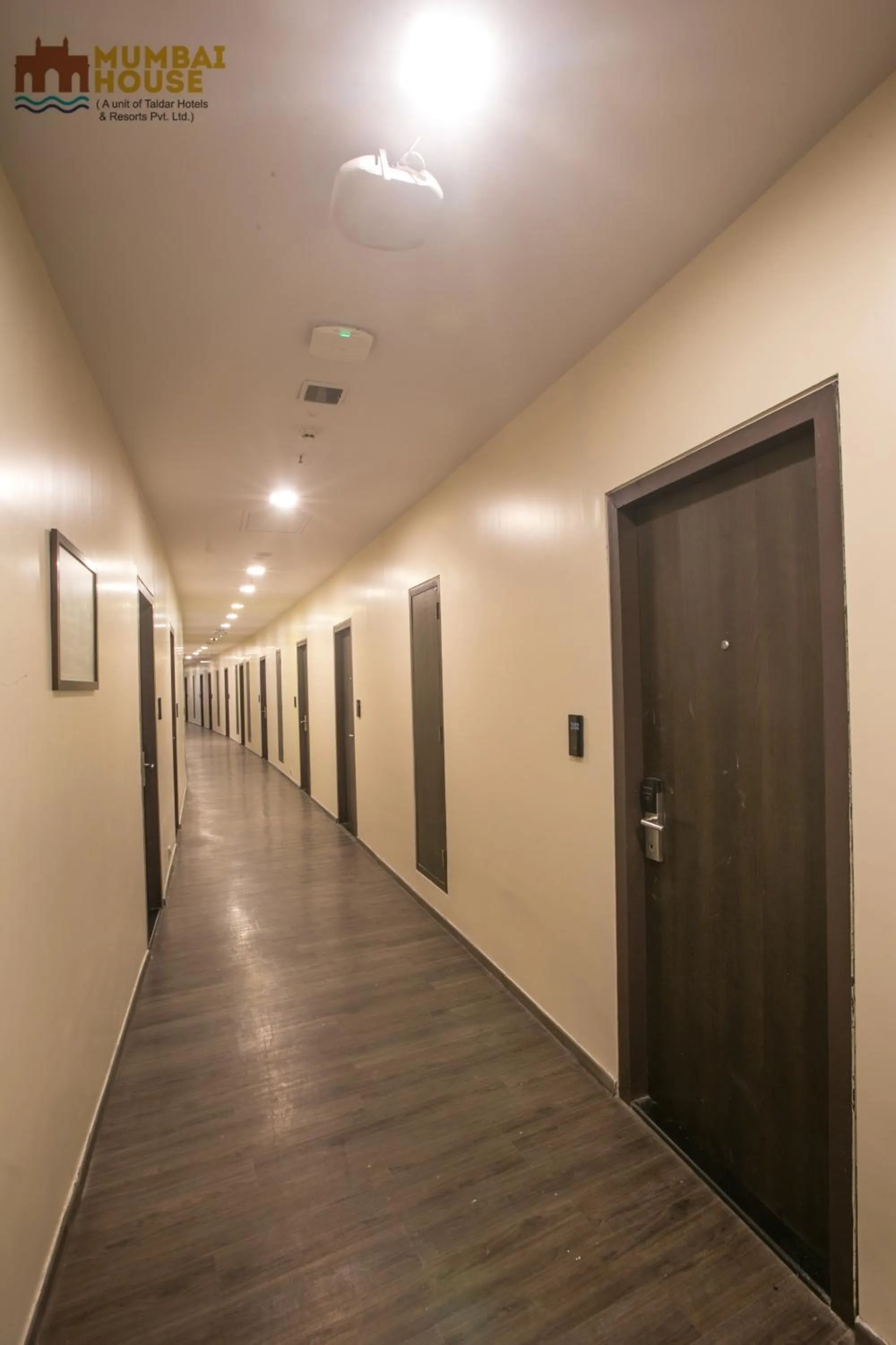 Lobby or reception in Hotel Mumbai House Airoli, Navi Mumbai