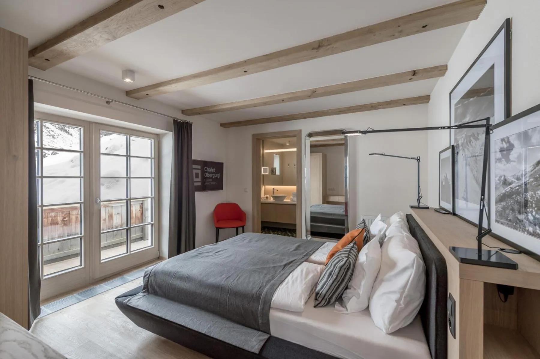 Photo of the whole room, Bed in Chalet Obergurgl Luxury Apartments