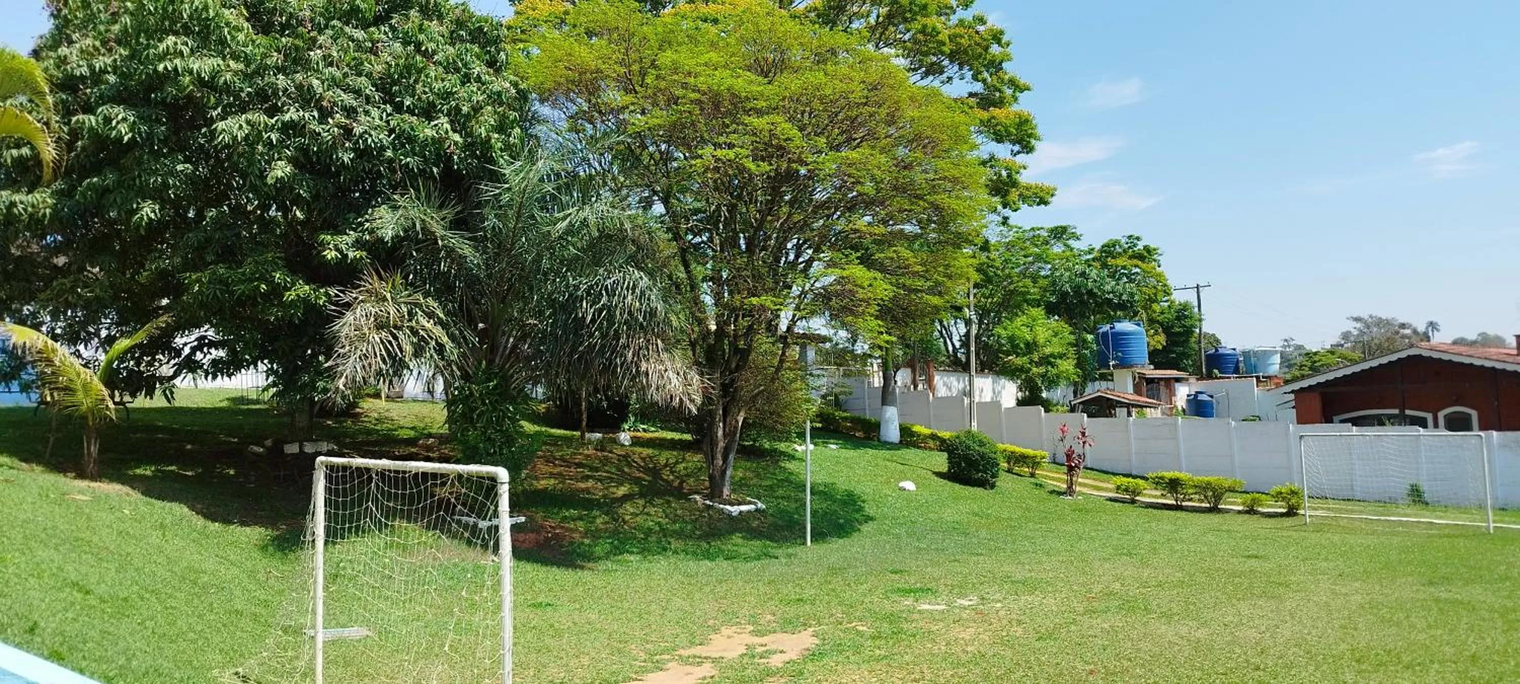 Tennis court in Chácara Sorriso 1 em Atibaia