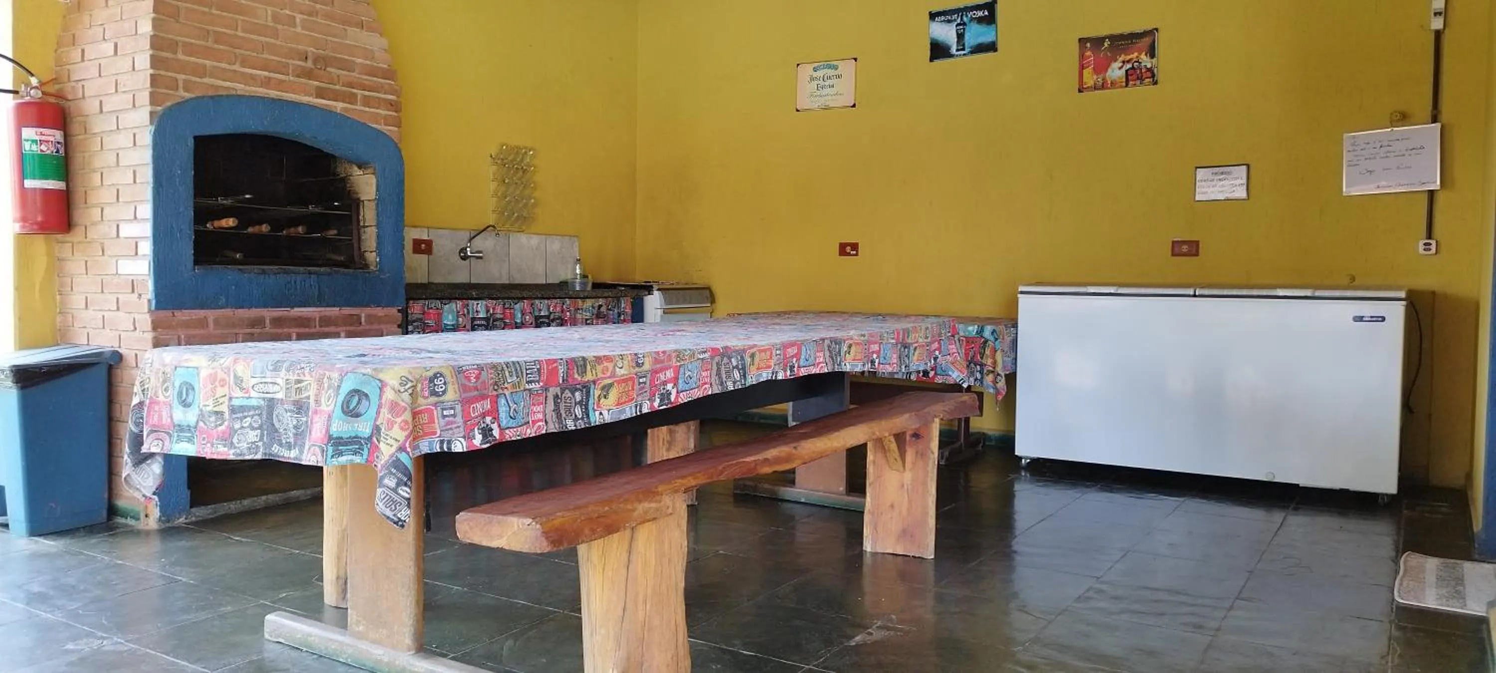 BBQ facilities in Chácara Sorriso 1 em Atibaia