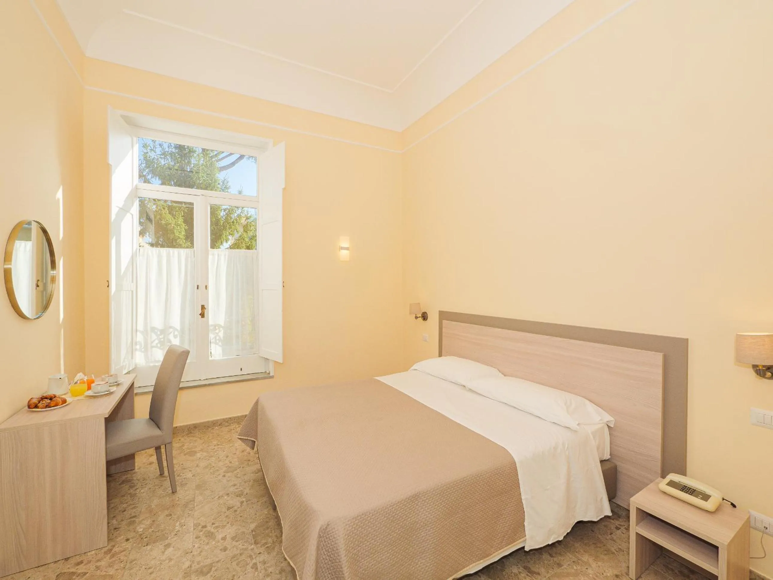 Bed in Hotel Delle Palme